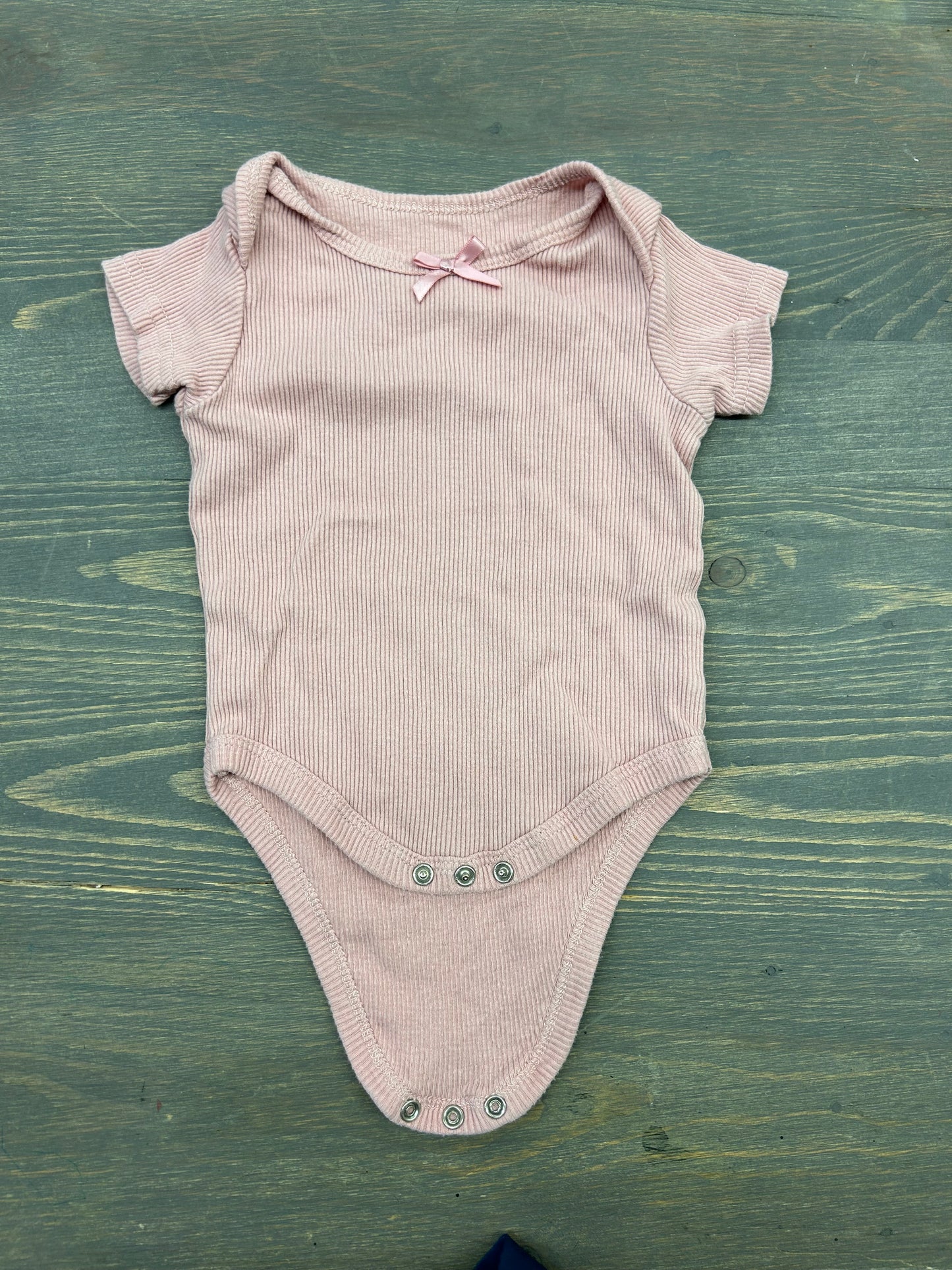 Chick pea 3/6m pink ribbed onesie