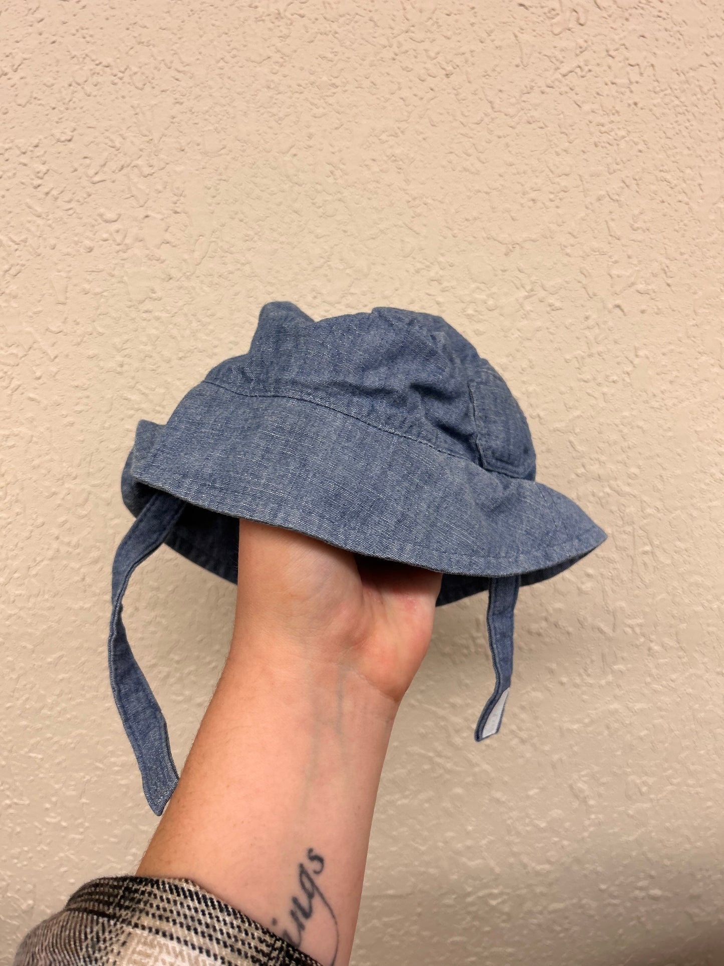 Oshkosh 0/9m denim summer hat