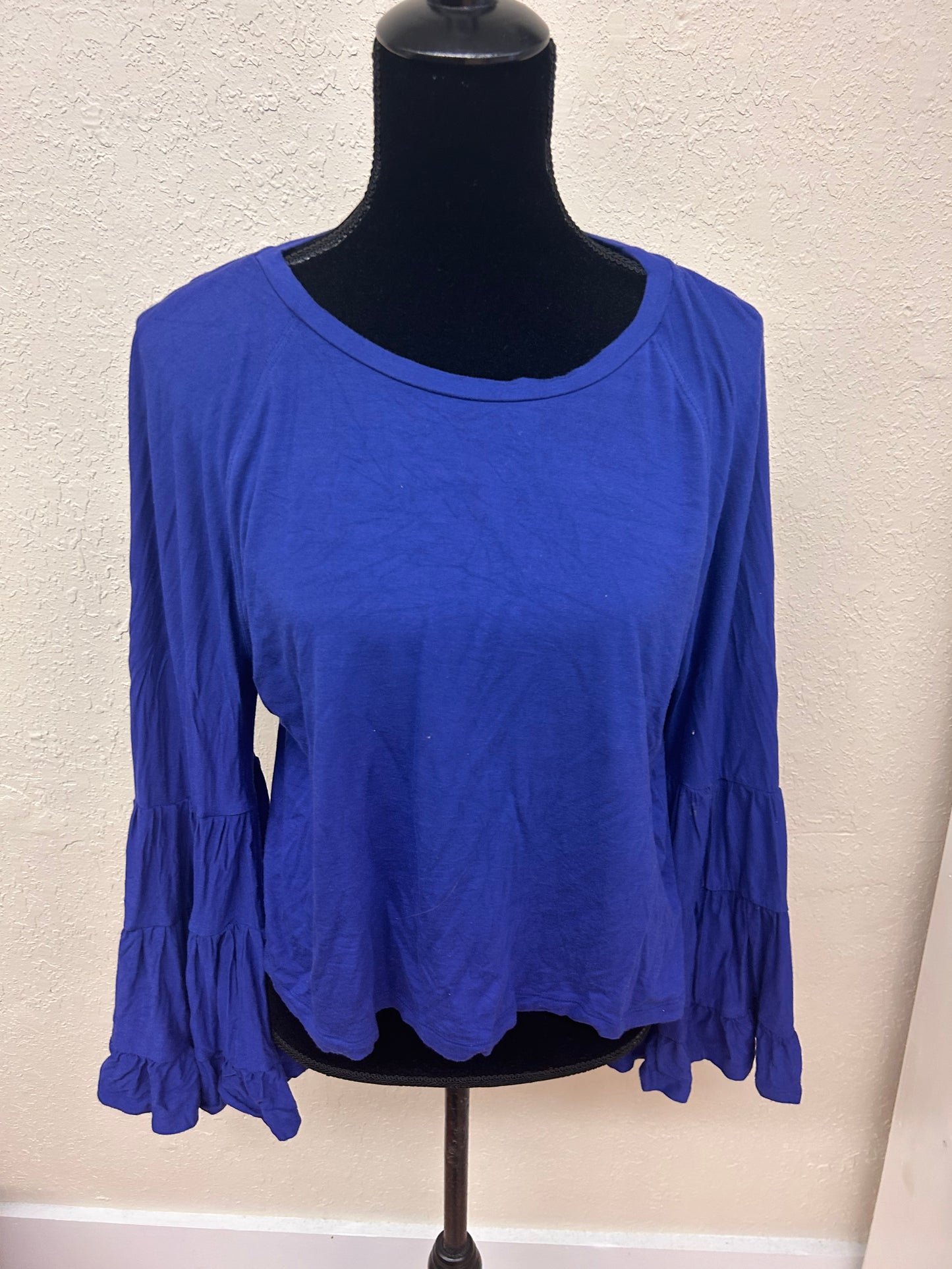 Medium blue flare sleeve top