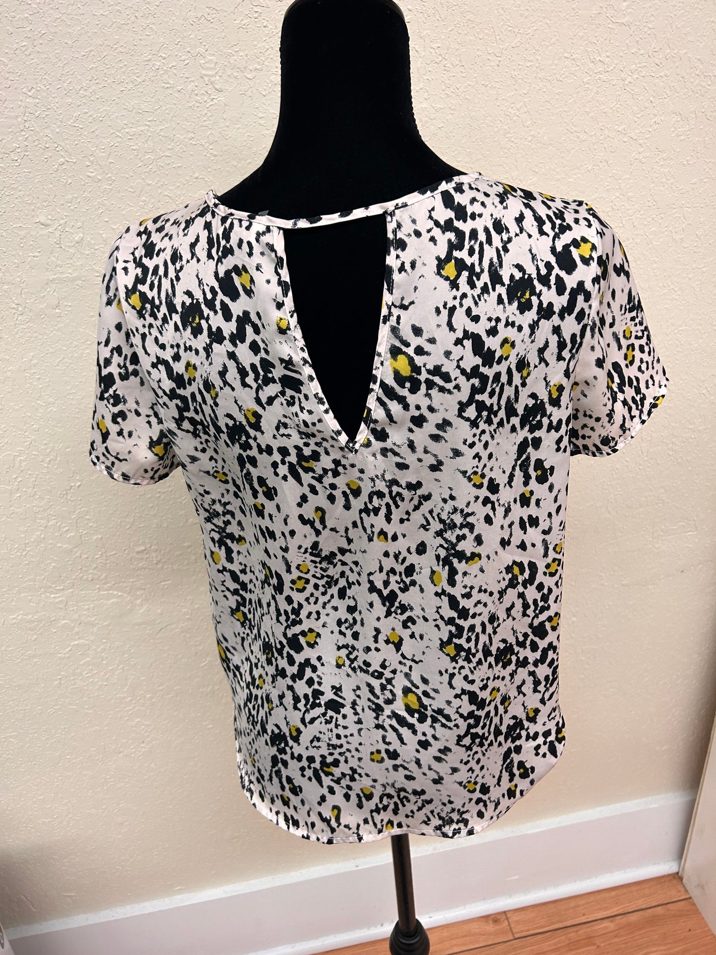 Dynamite small black & yellow cheetah-like blouse