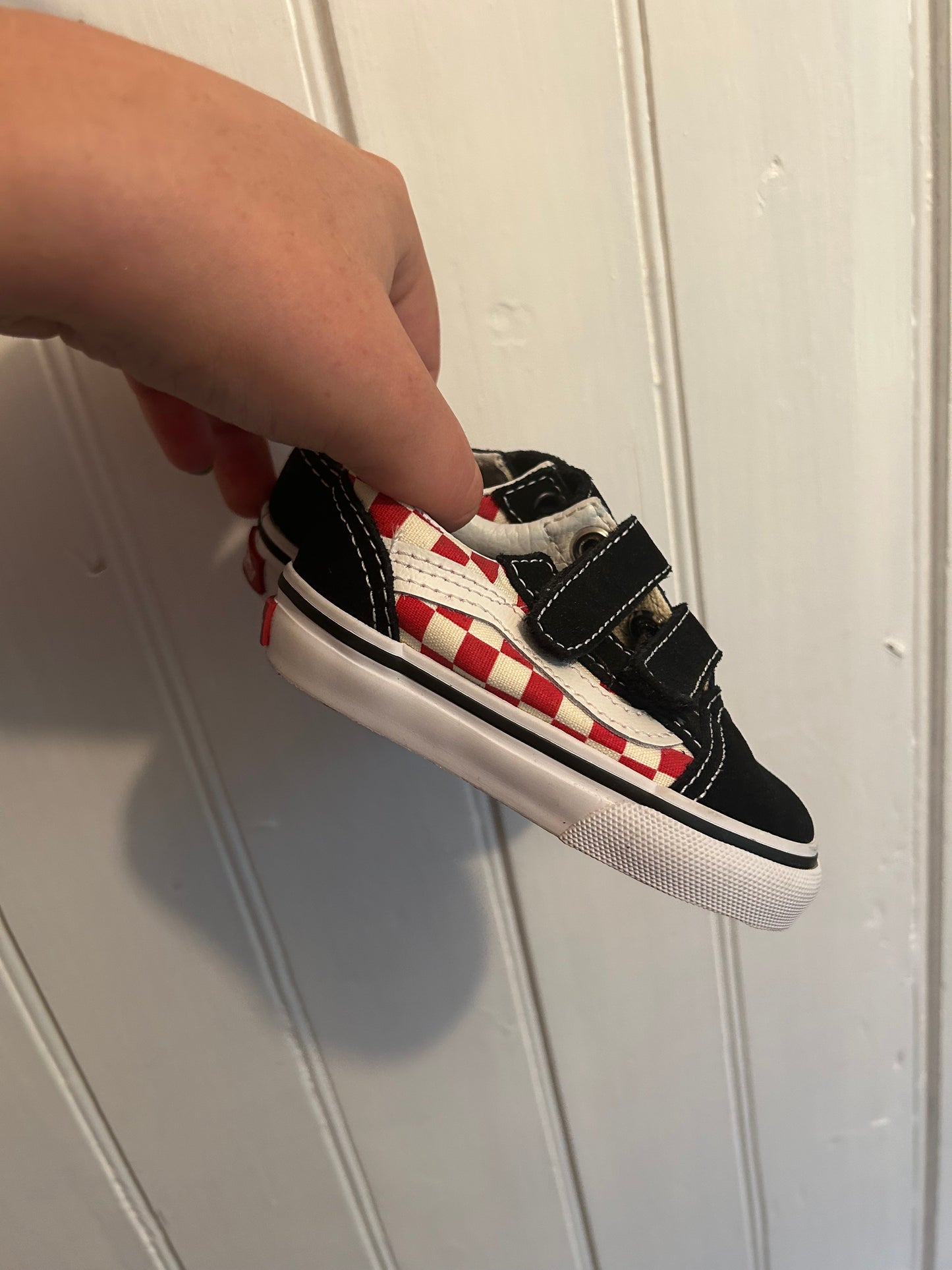 Vans infant 4 red checkered sneakers