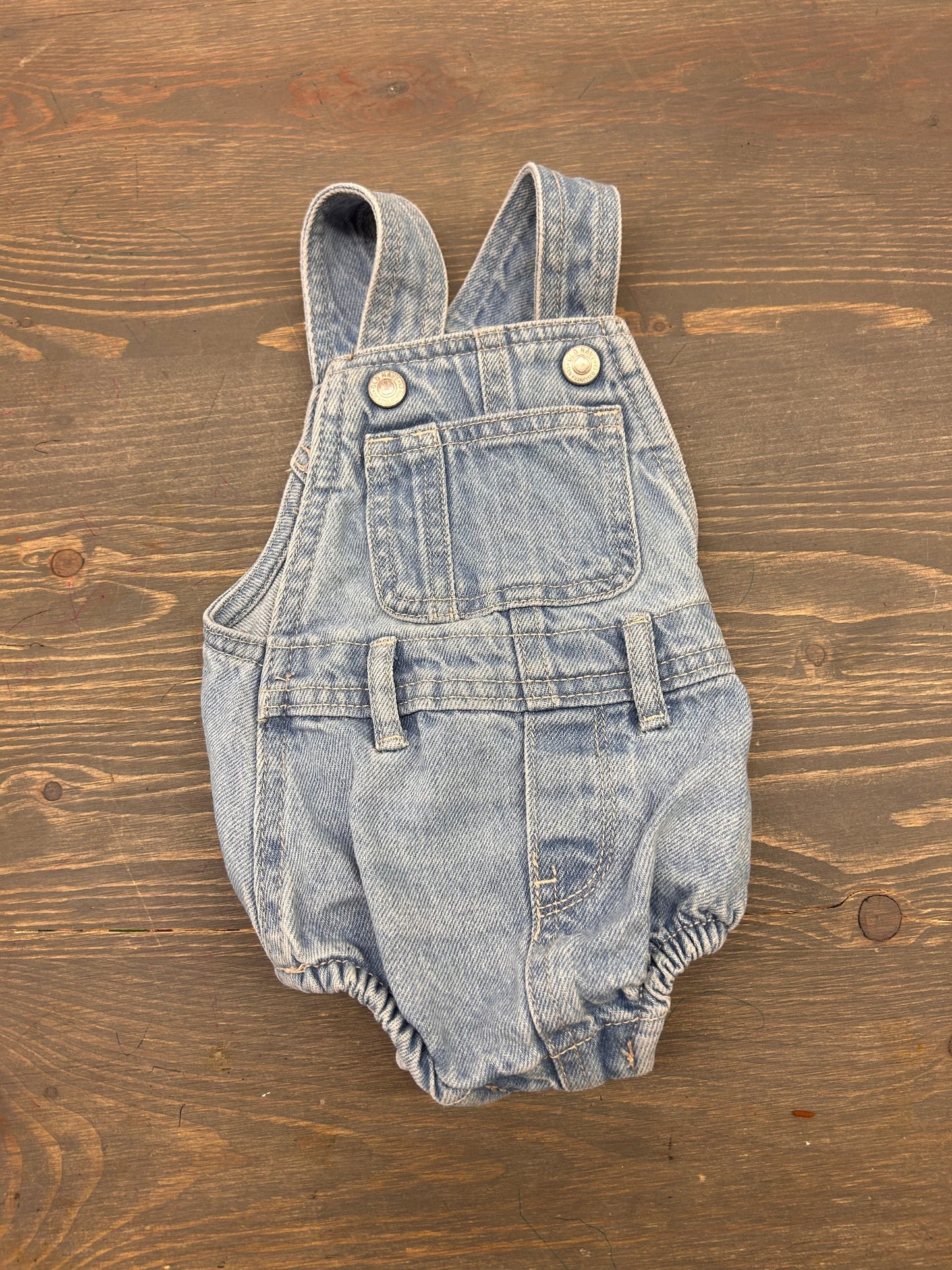 Old navy 3/6m light wash bubble overalls