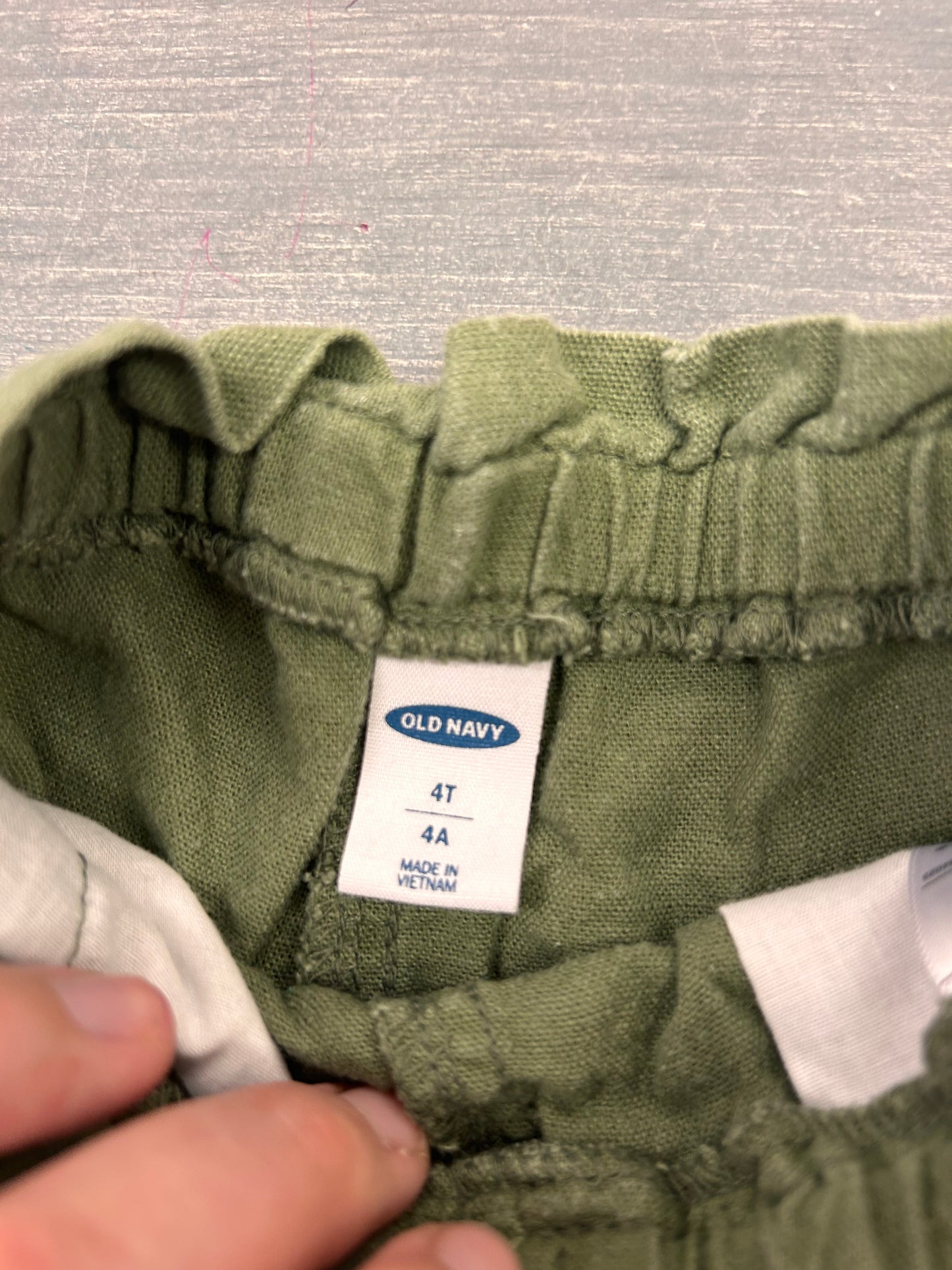 Old navy 4t green shorts