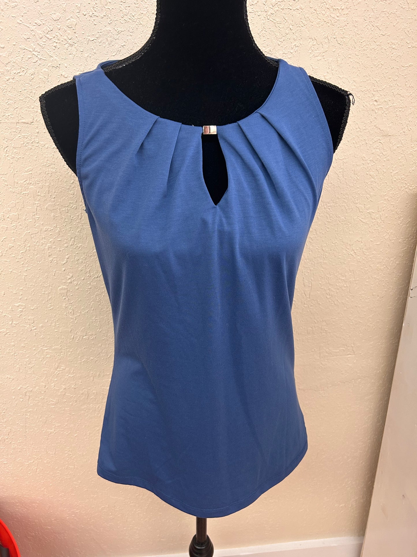 Chic by Jacob medium blue tank blouse