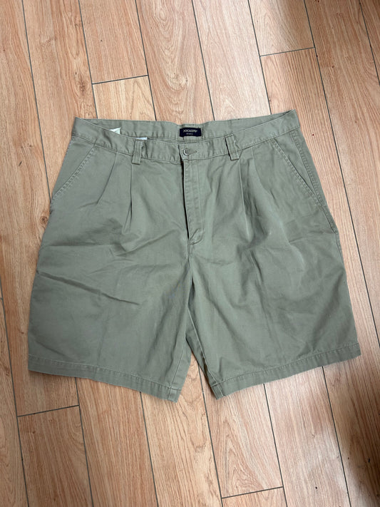 Dockers men’s 40 tan shorts