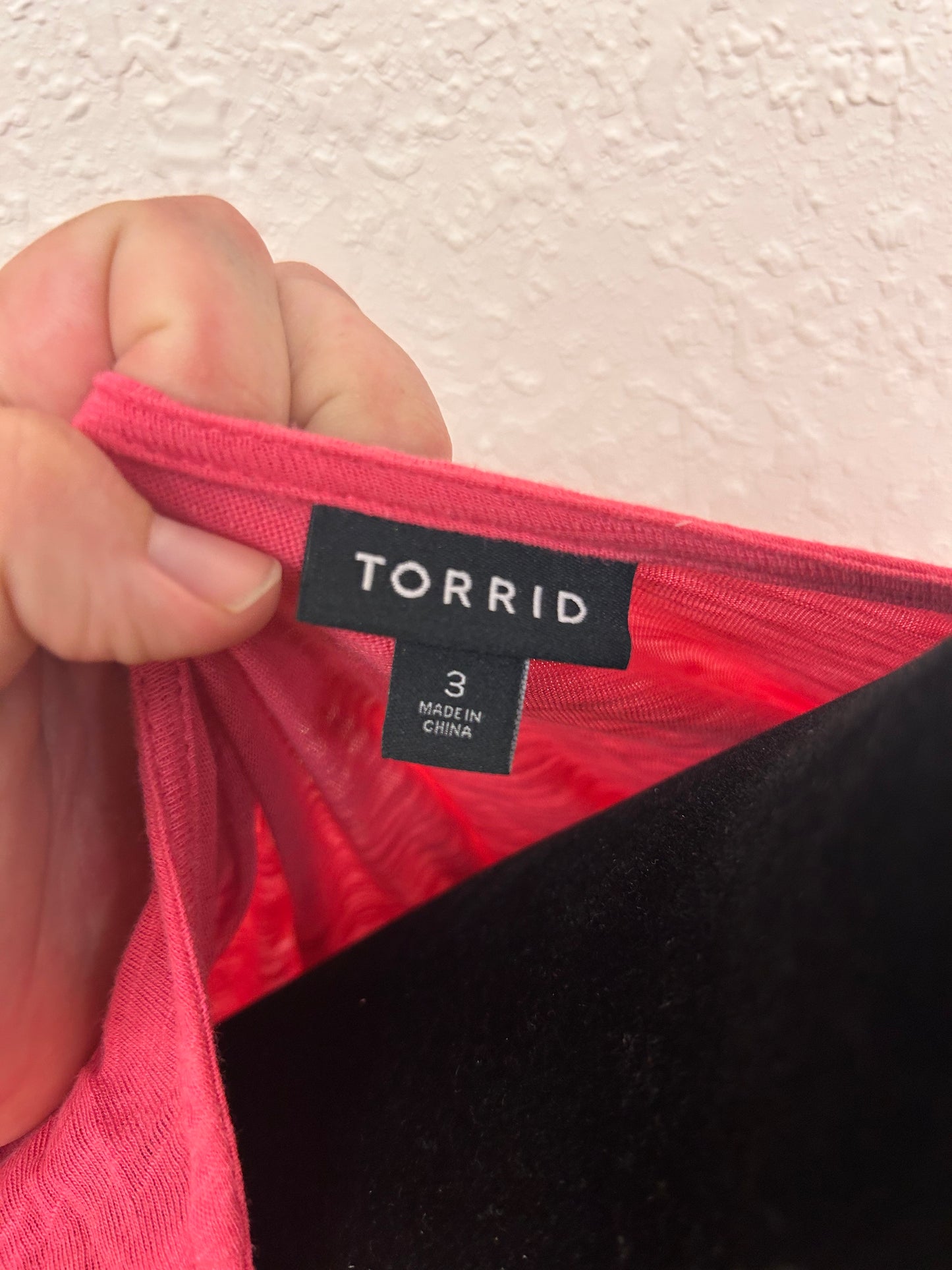 Torrid 3x pink vneck ruffle tunic