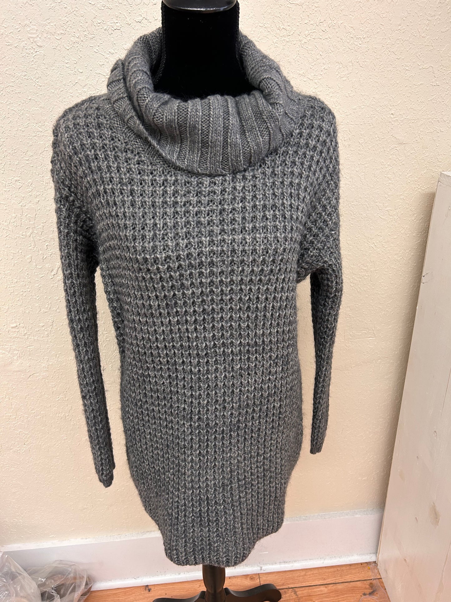 Guess large grey knit turtleneck tunic sweater