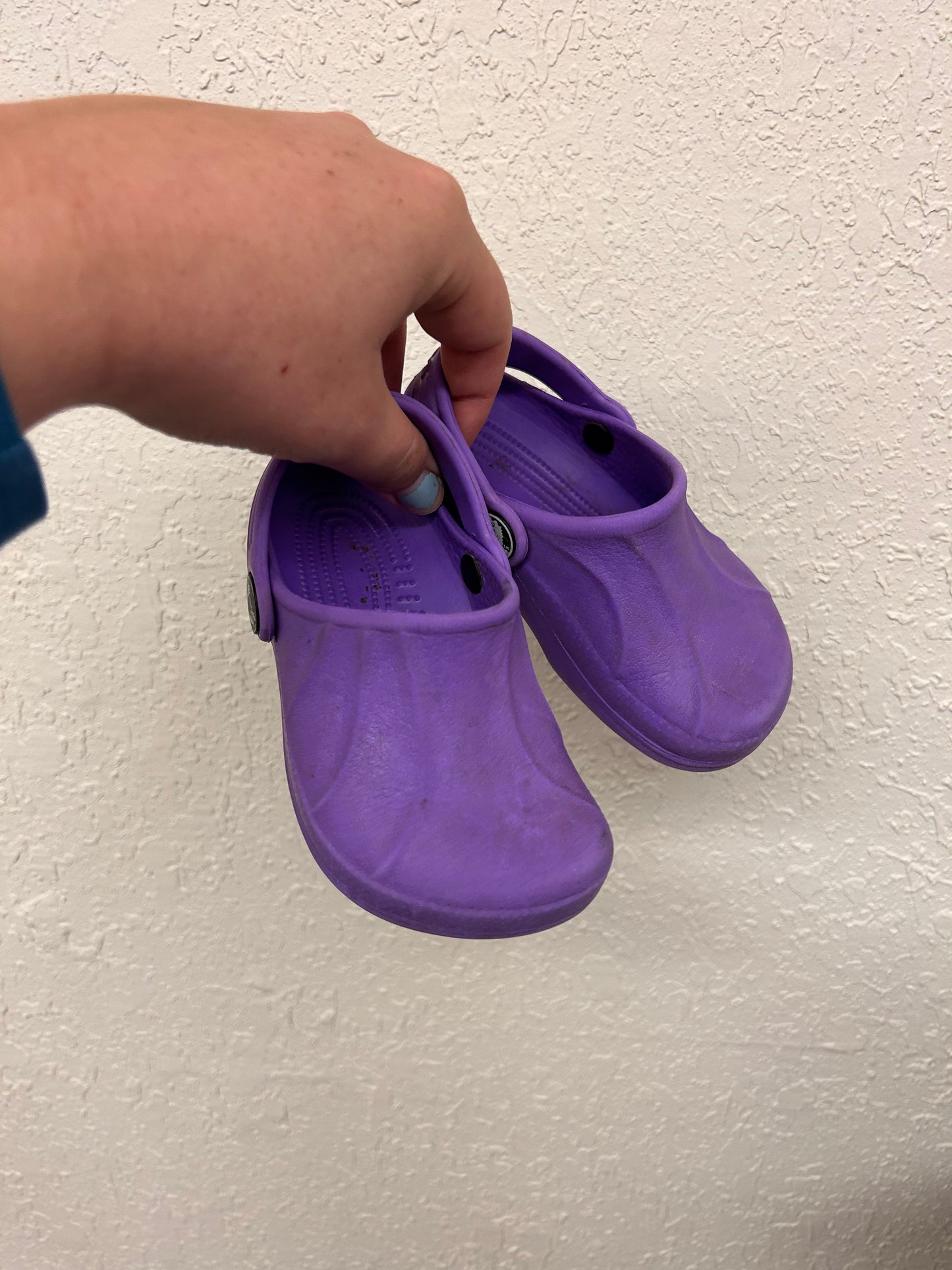 Crocs 6/7 purple shoes