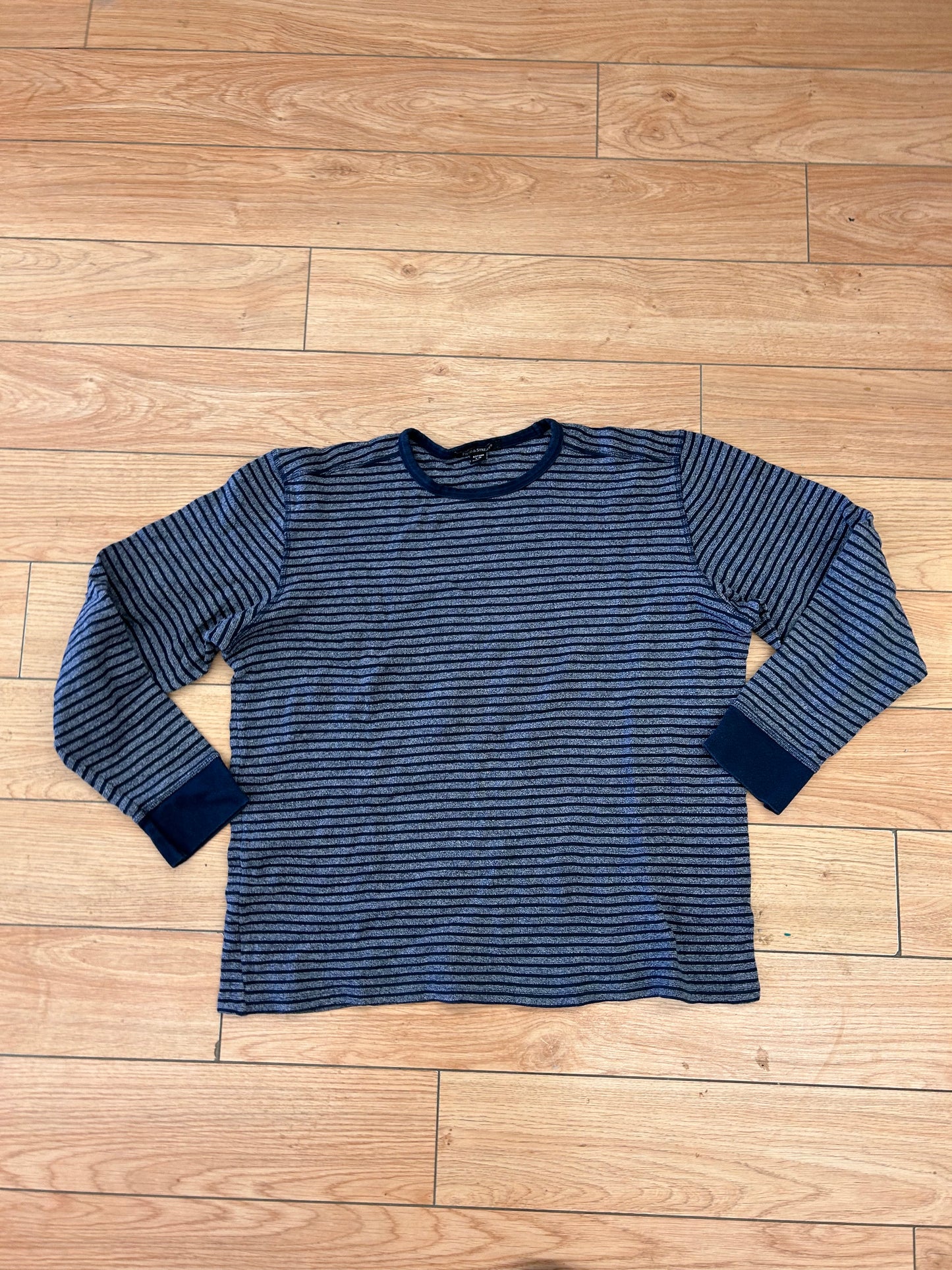 Fields & streams youth large blue striped long sleeve top