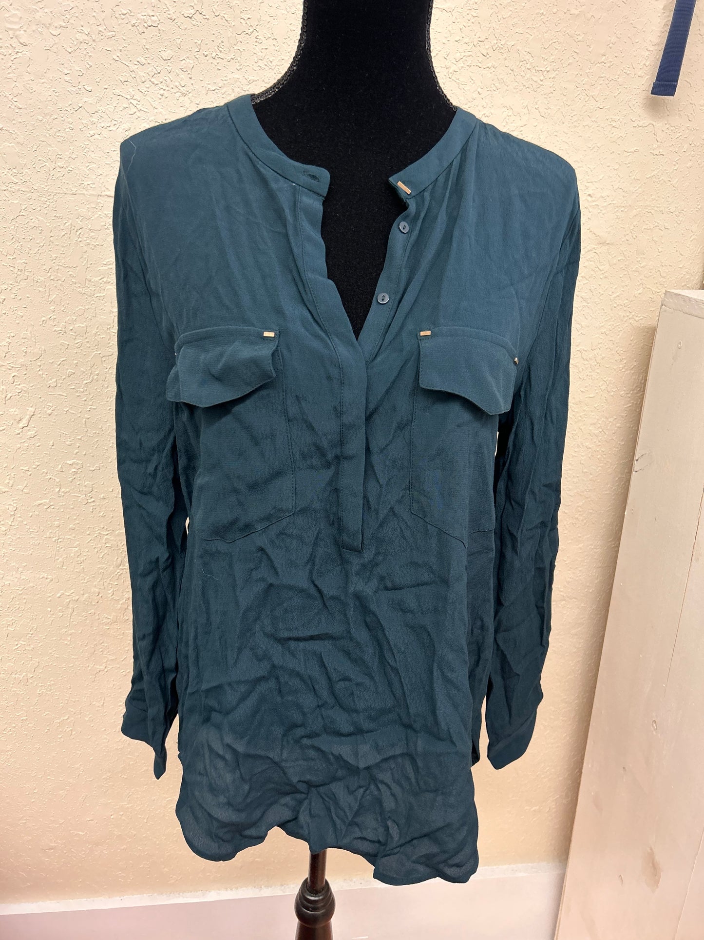 Le château large teal vneck long sleeve blouse