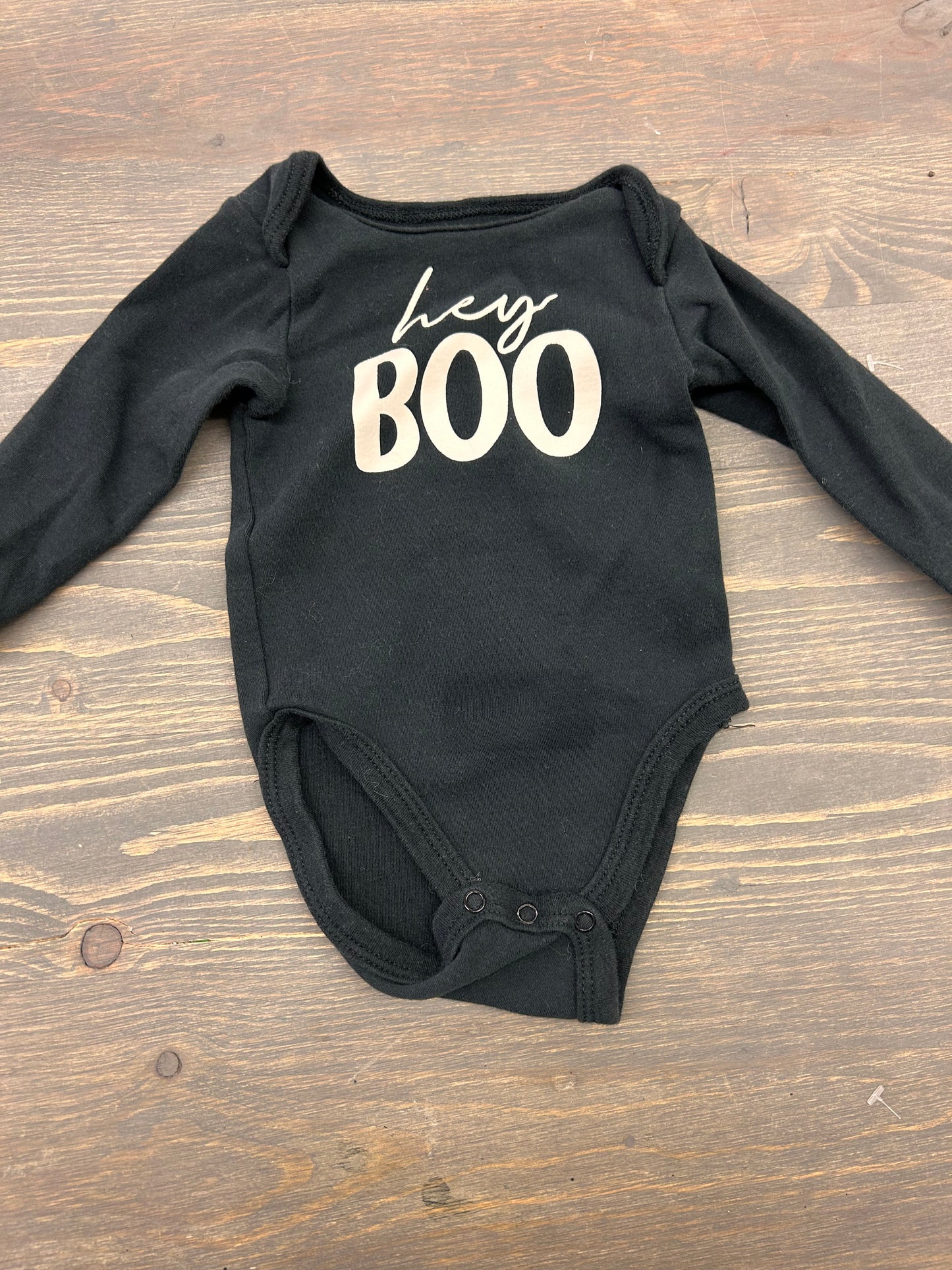 Indigo baby 3/6m black hey boo onesie