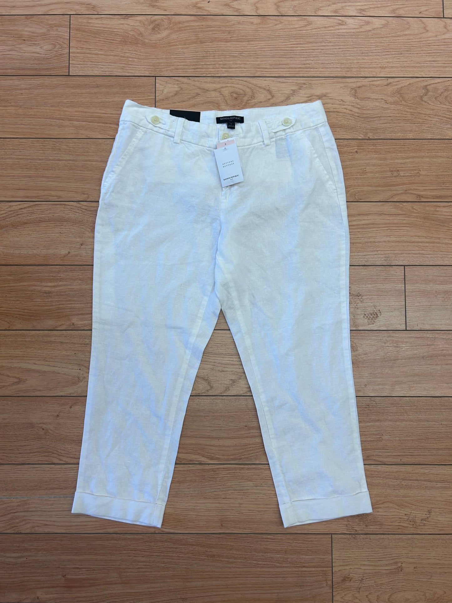 NEW banana republic 6 petite white capris