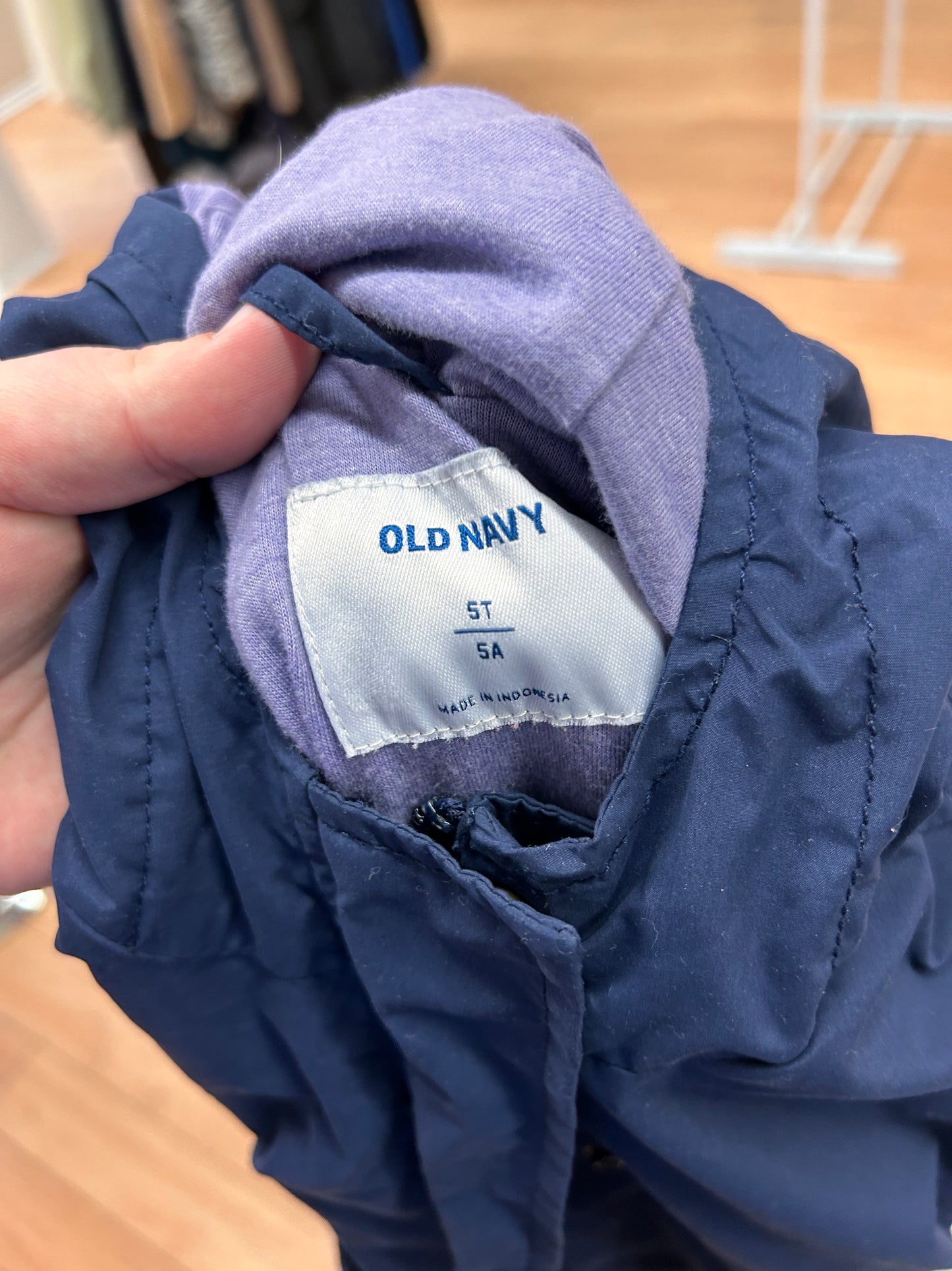 Old navy 5t navy ruffle bottom rain Coat