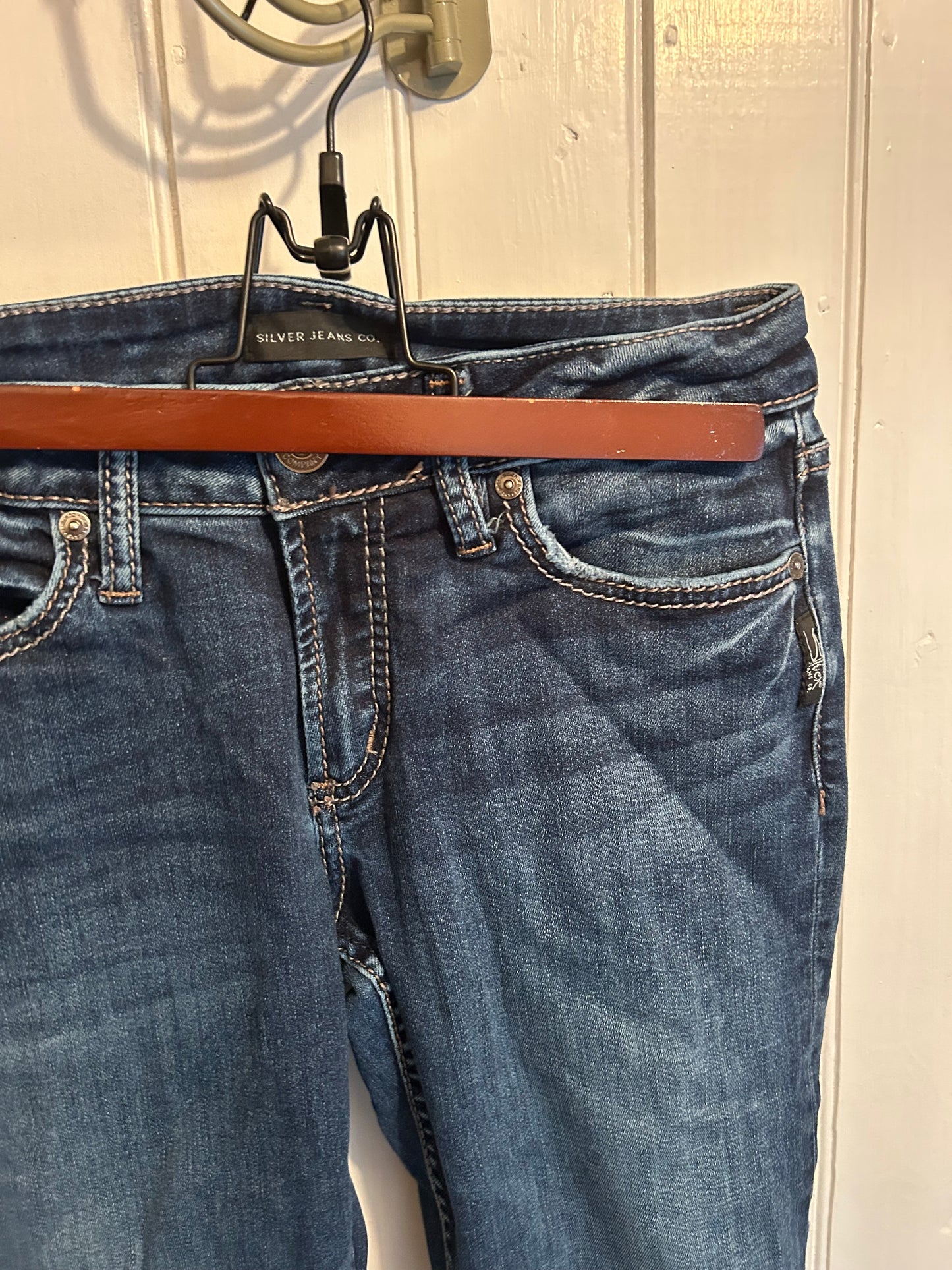 Silver jeans 28 dark wash suki skinny jeans