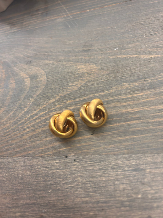 Gold twist stud Earrings