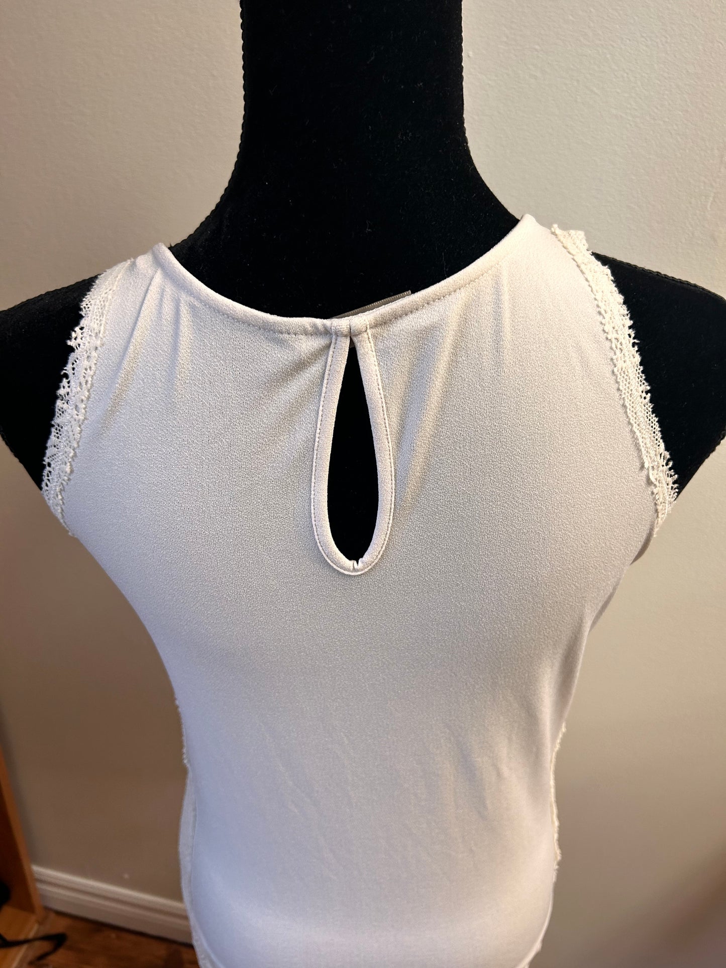 Thyme small white lace trim tank top