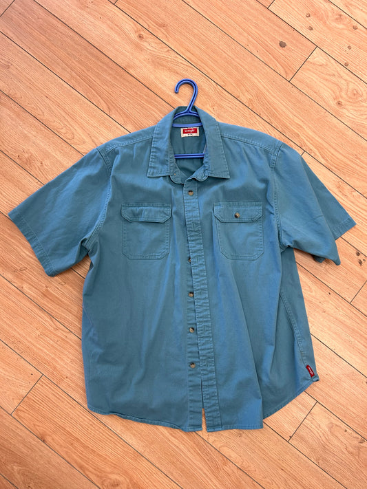 Wrangler xl blue denim short sleeve button up shirt