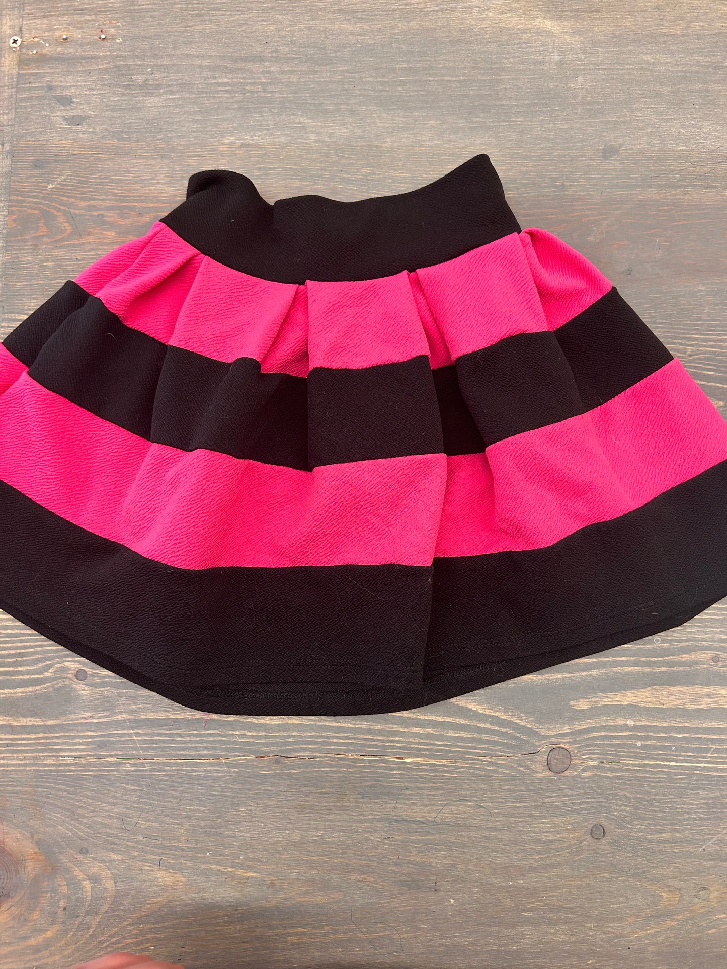 America kids medium pink & black striped skirt