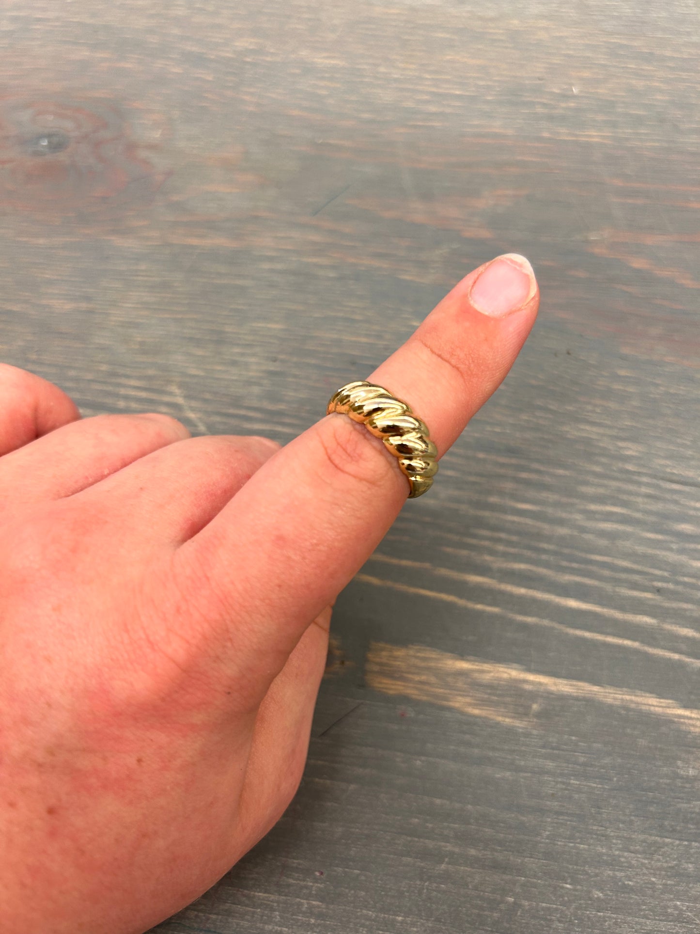 Gold twisted rope ring