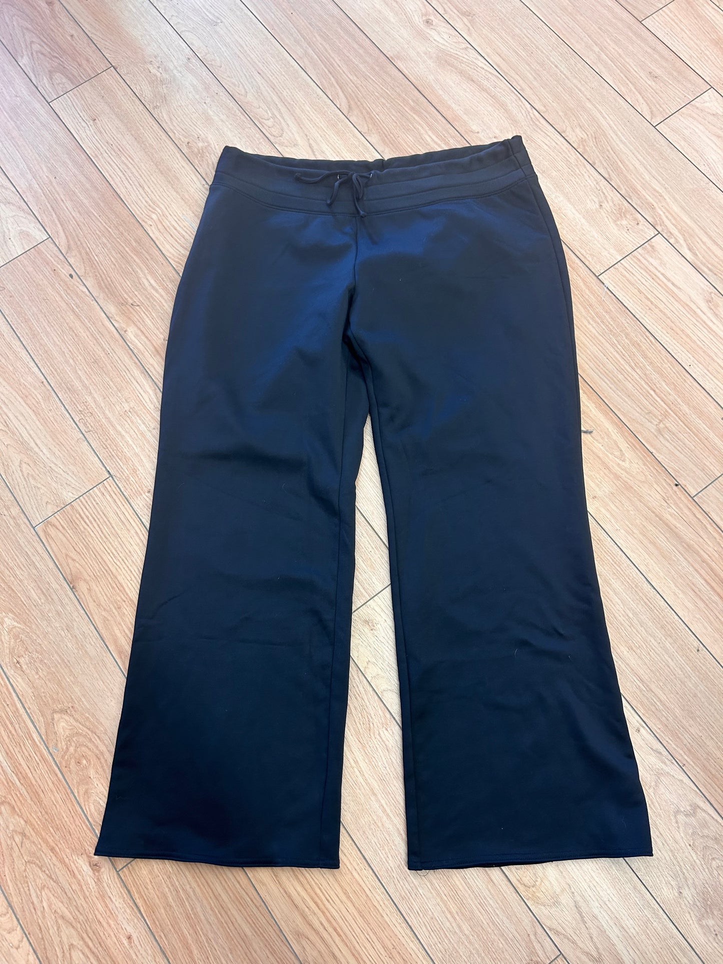 Columbia 2x black straight leg joggers