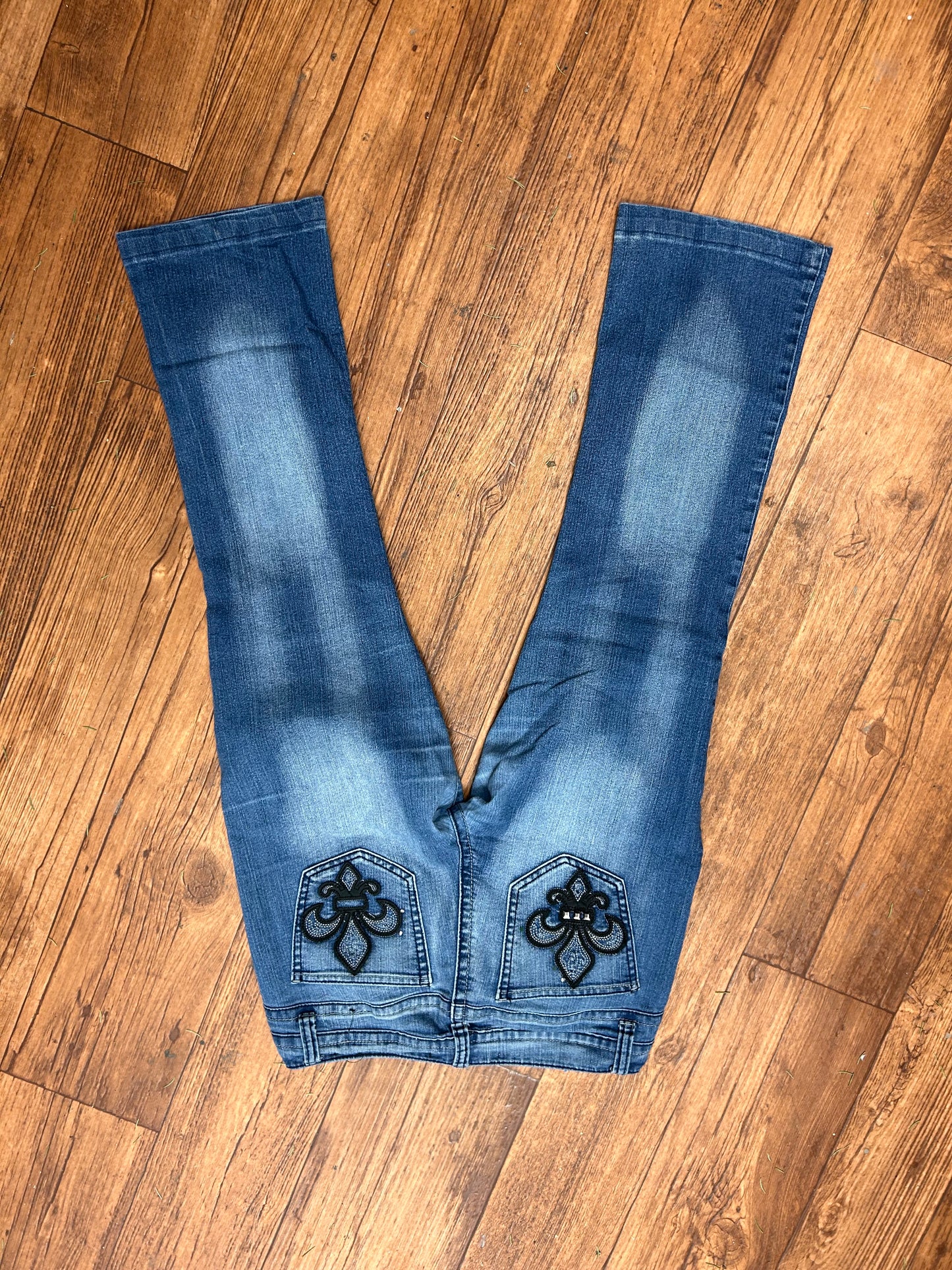 Tokyo size 9 denim Capris with bling pockets