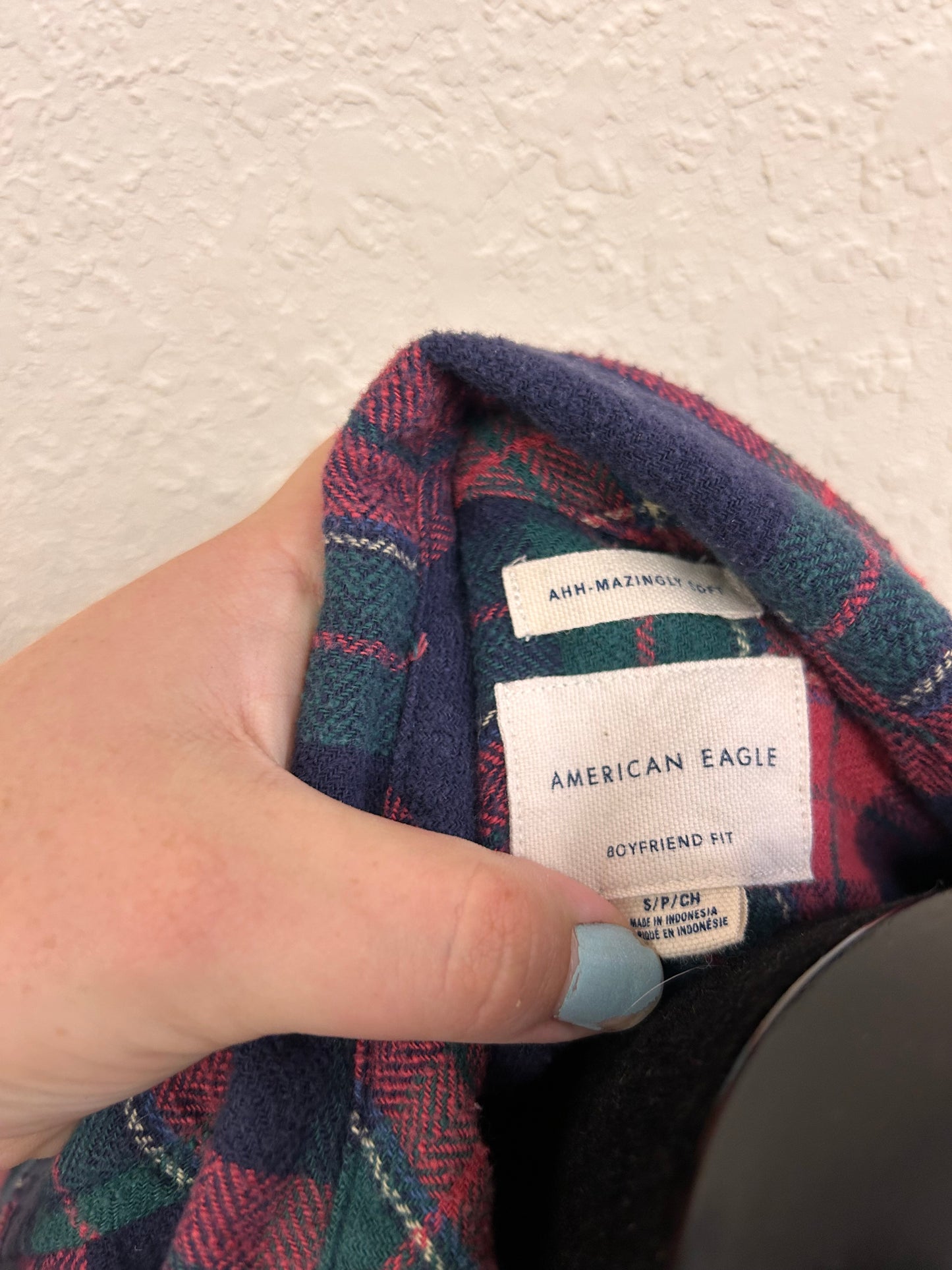 American eagle small red & blue flannel