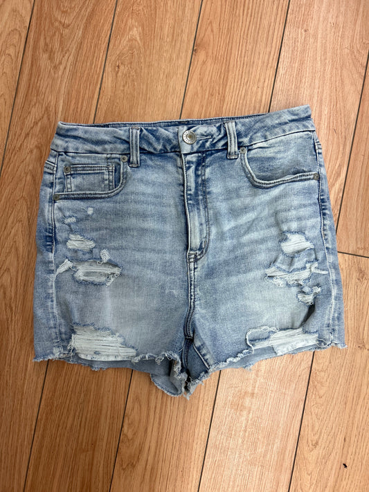 American eagle 10 light wash distressed shorts