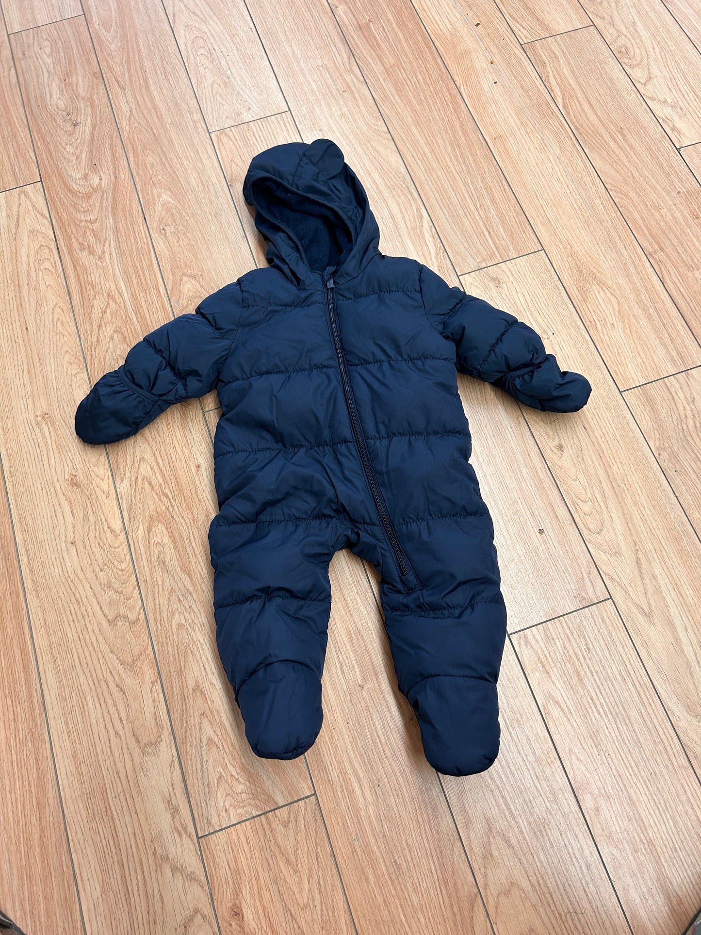 Old navy 3/6m navy blue snowsuit