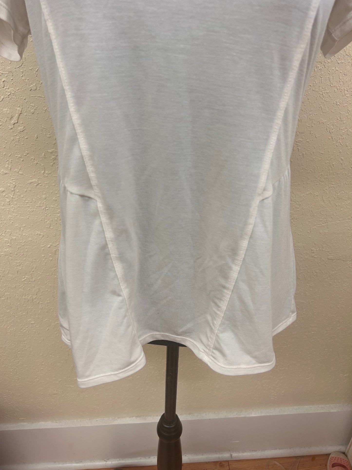 MPG medium white peplum top