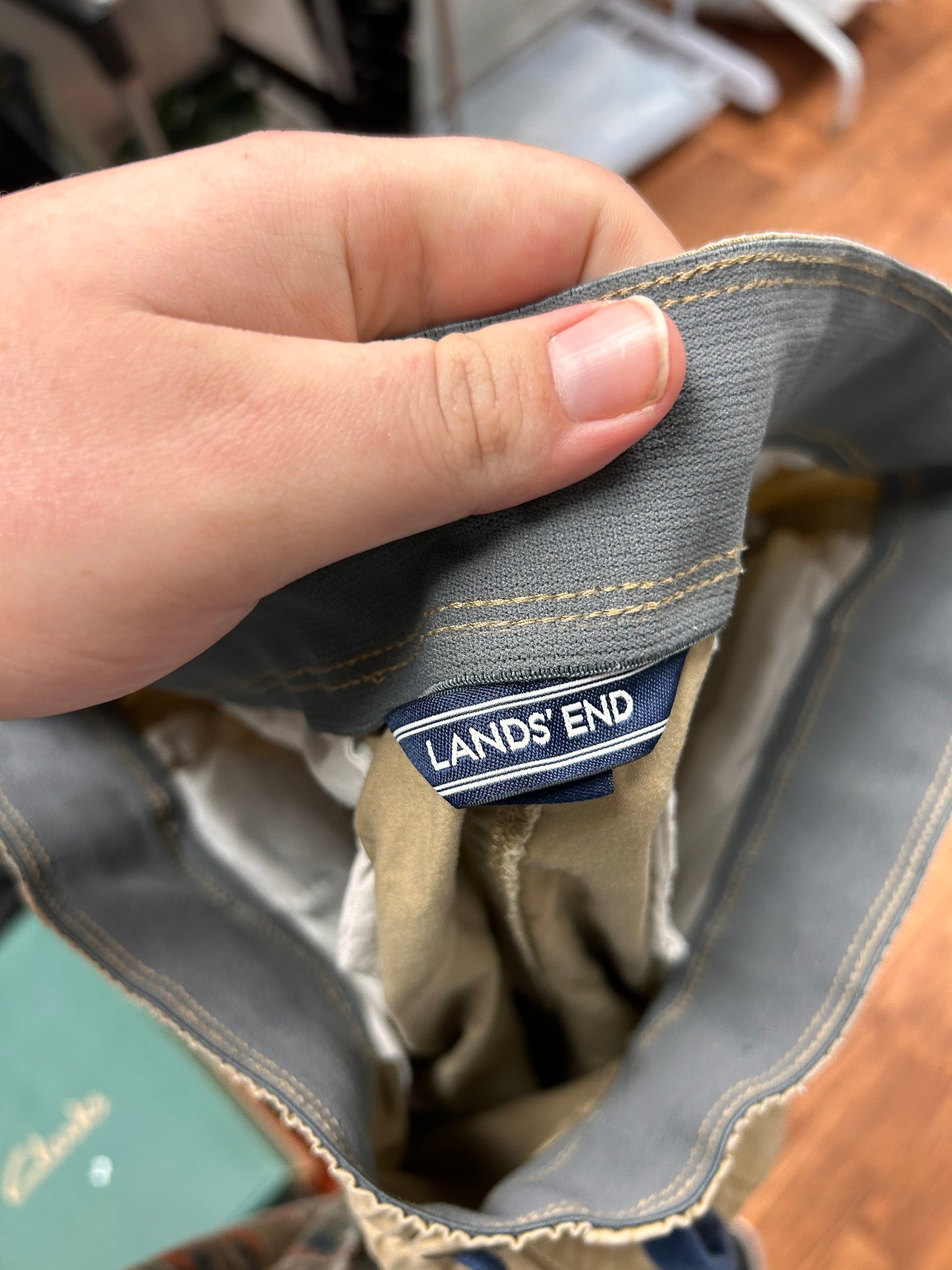 Lands end large beige cargo shorts