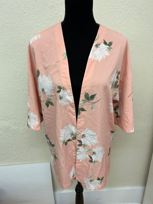 Dynamite large pink floral kimono