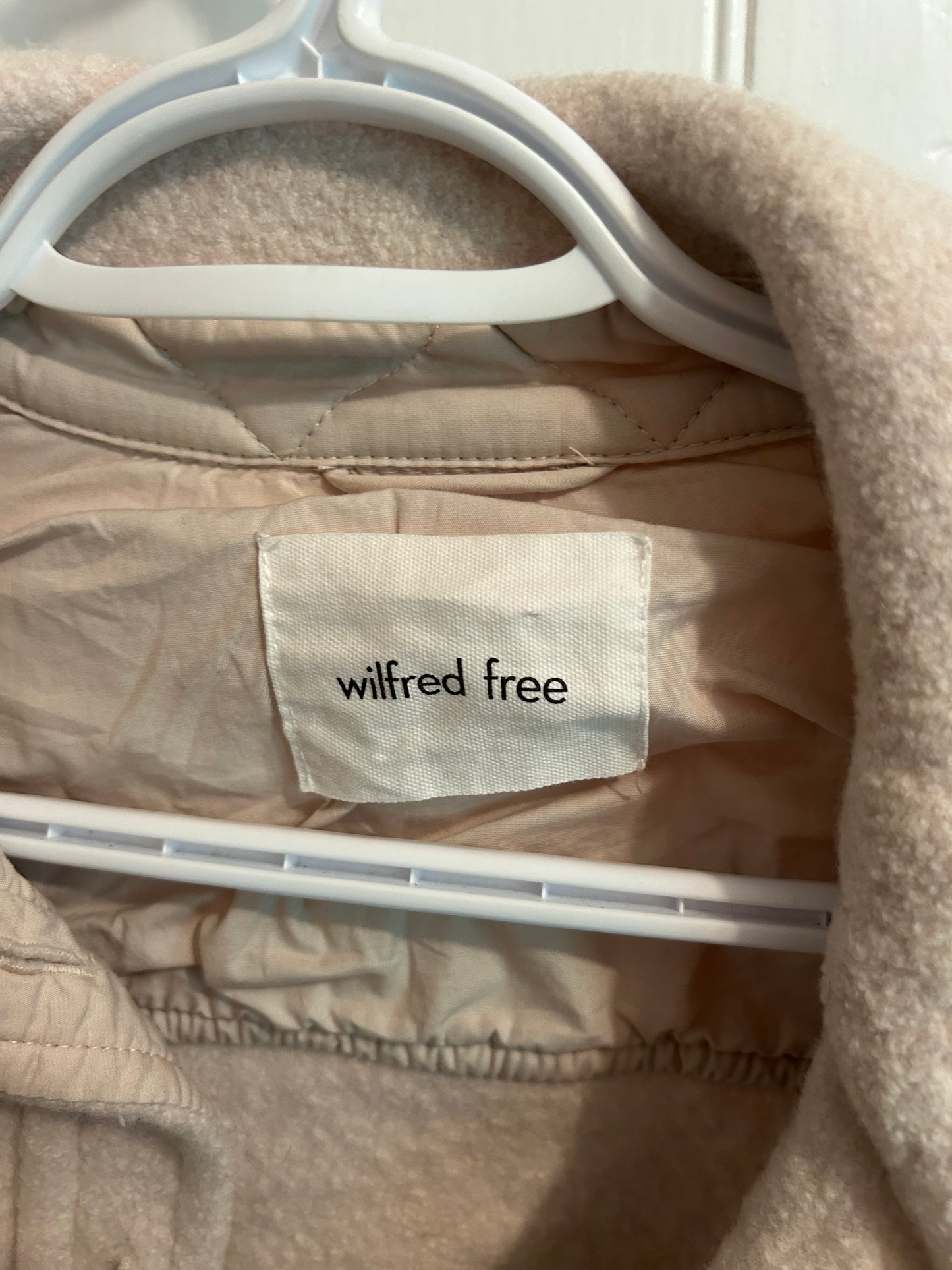 Wilfred free Aritzia large tan cropped wool jacket