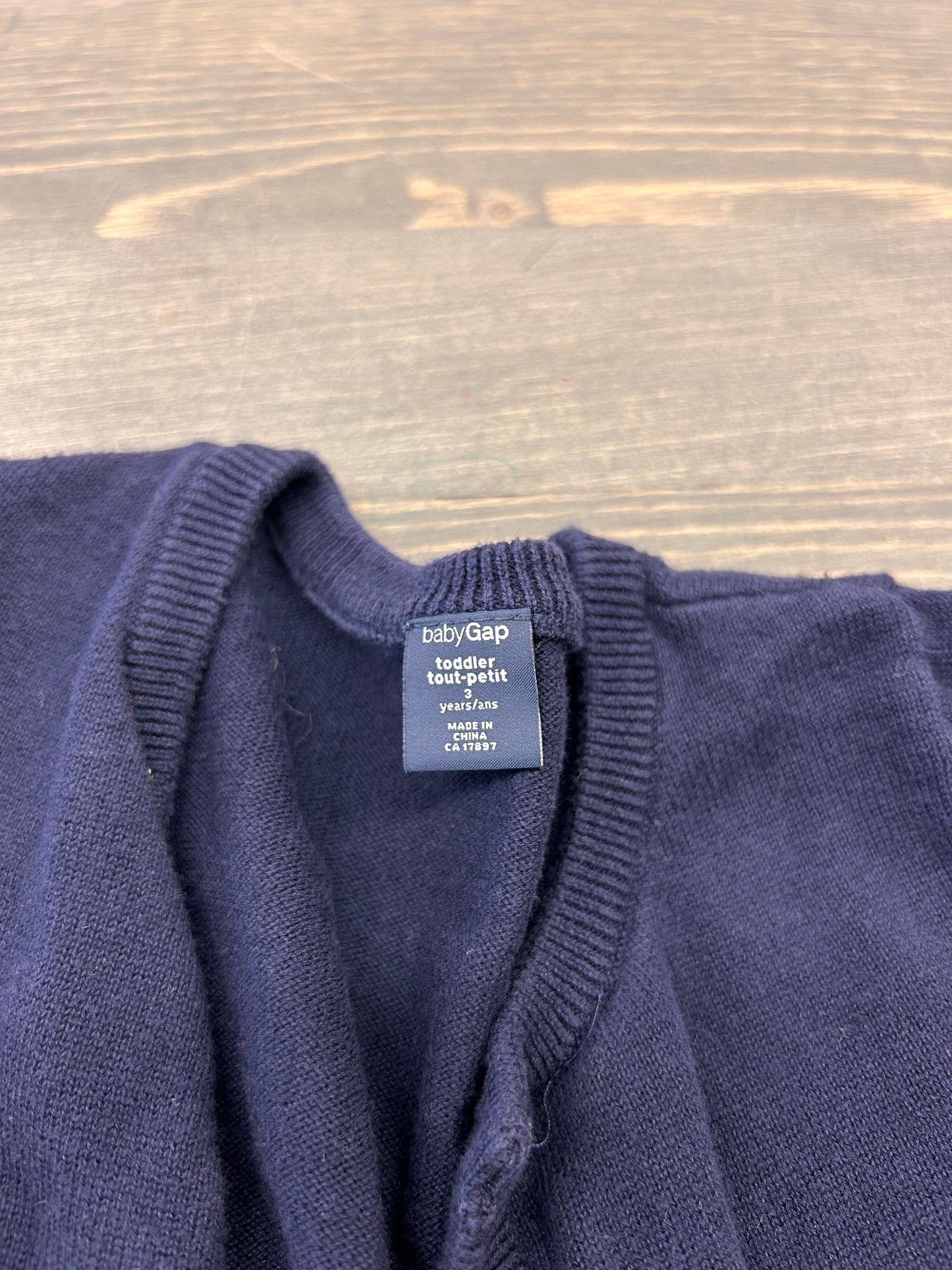 Gap 3t navy cardigan