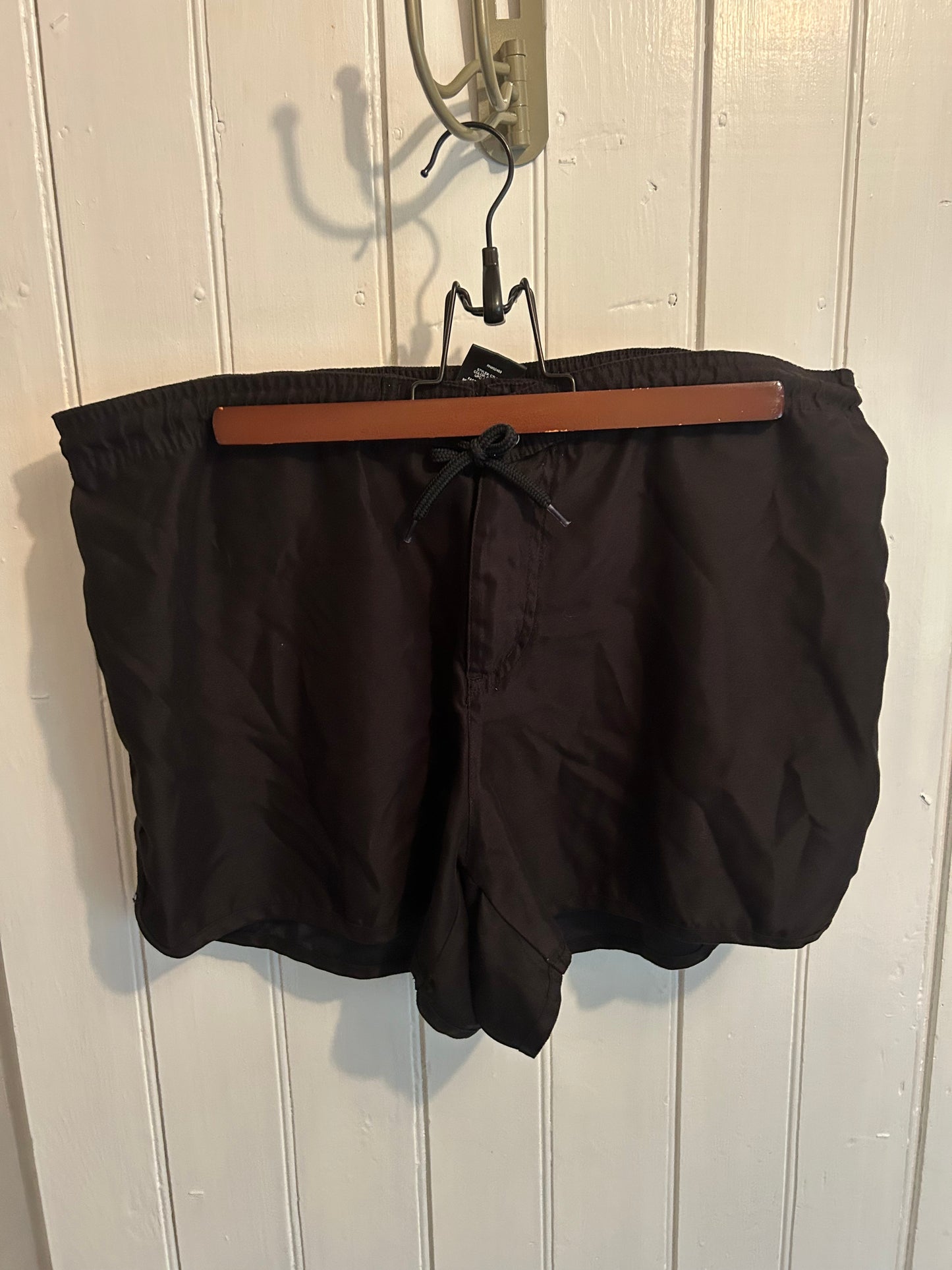 Catalina large black athletic shorts