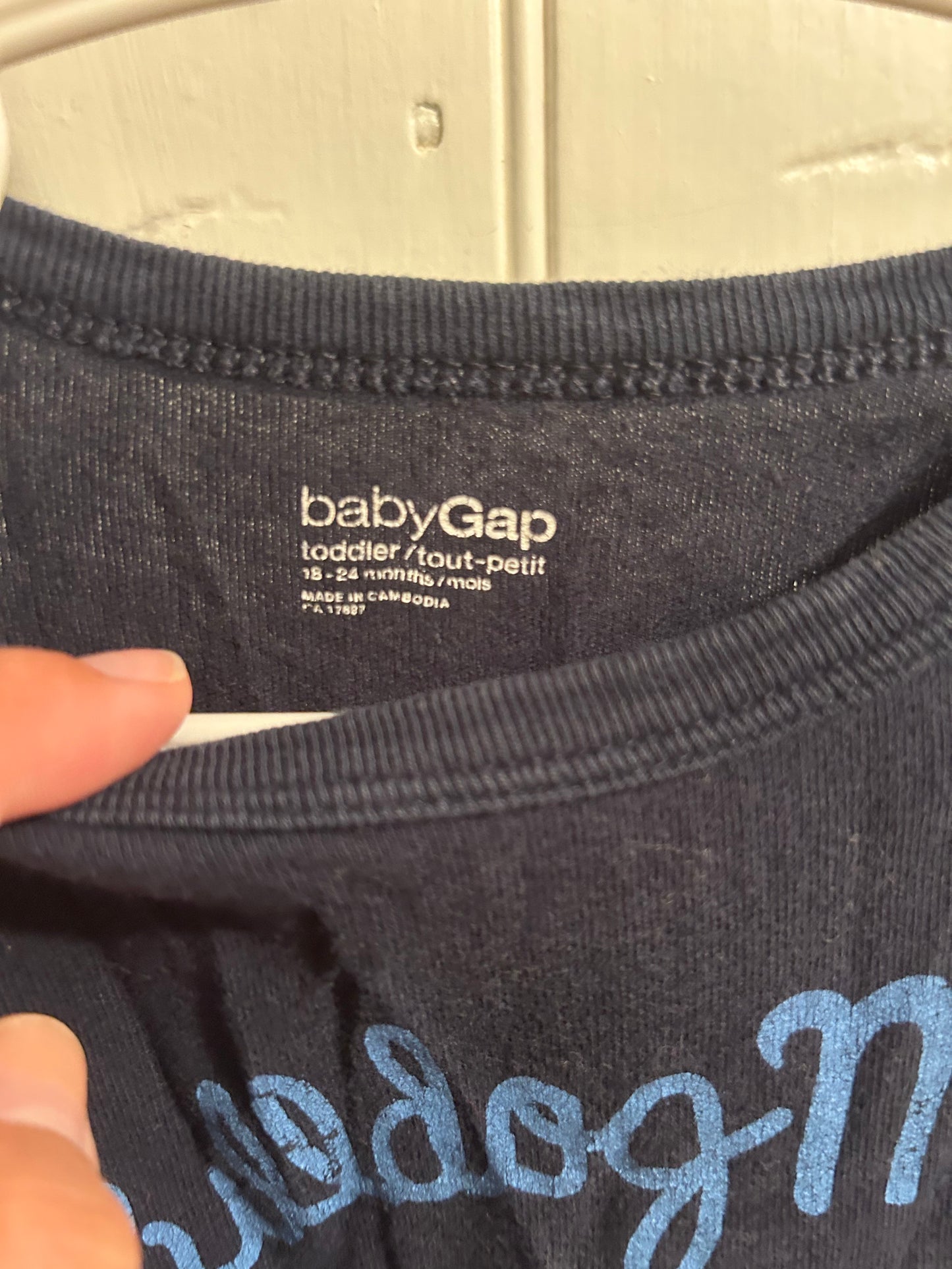 Gap 18/24m blue bulldog long sleeve top