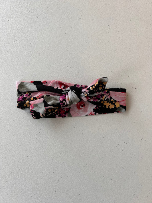 Posh peanut floral bow