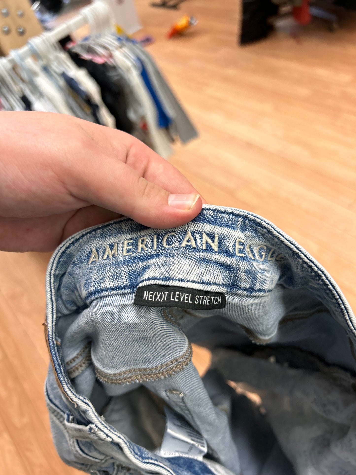 American eagle 10 light wash distressed shorts