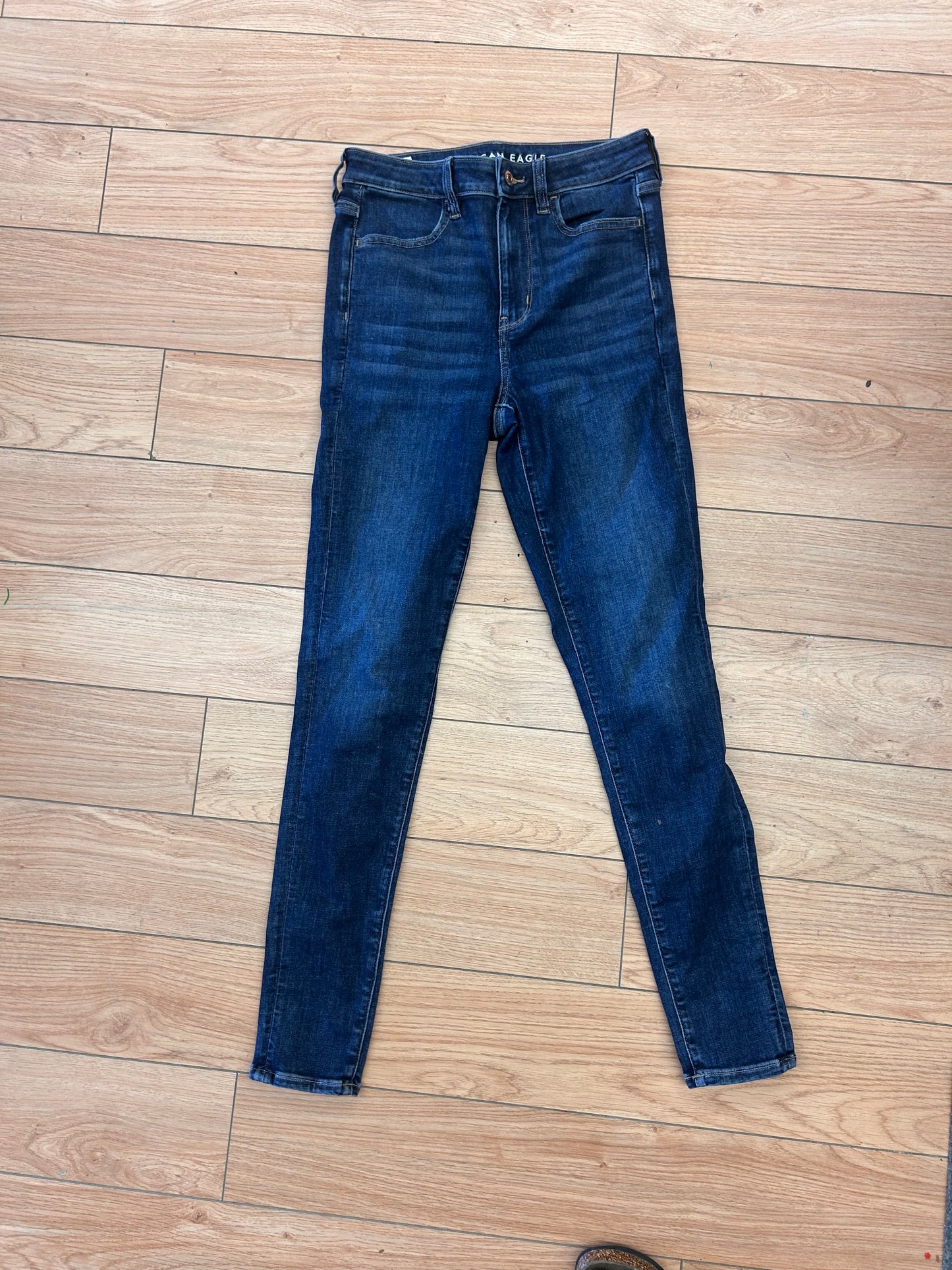 American eagle 4 dark wash skinny jeans