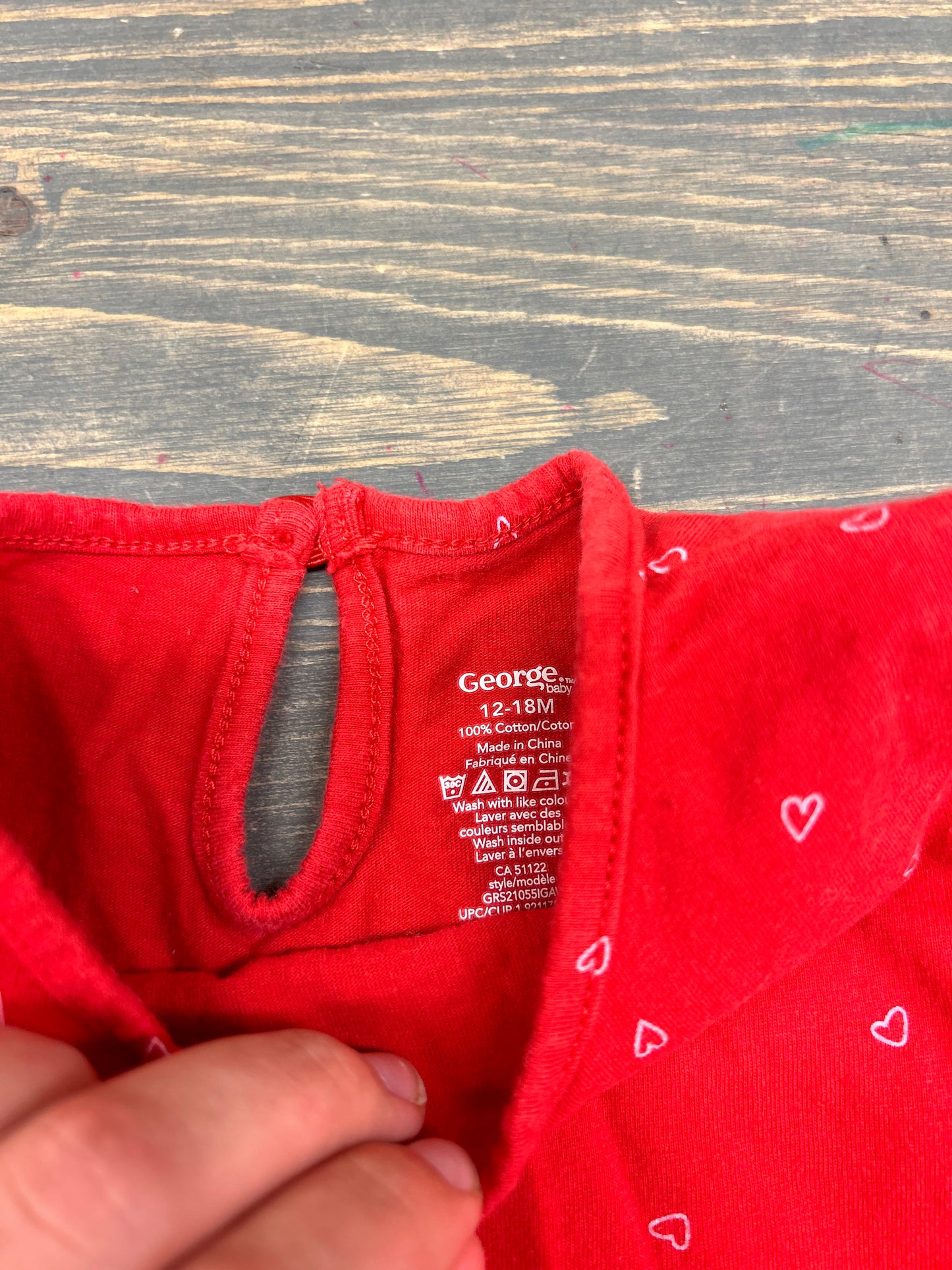 George 12/18m red heart top