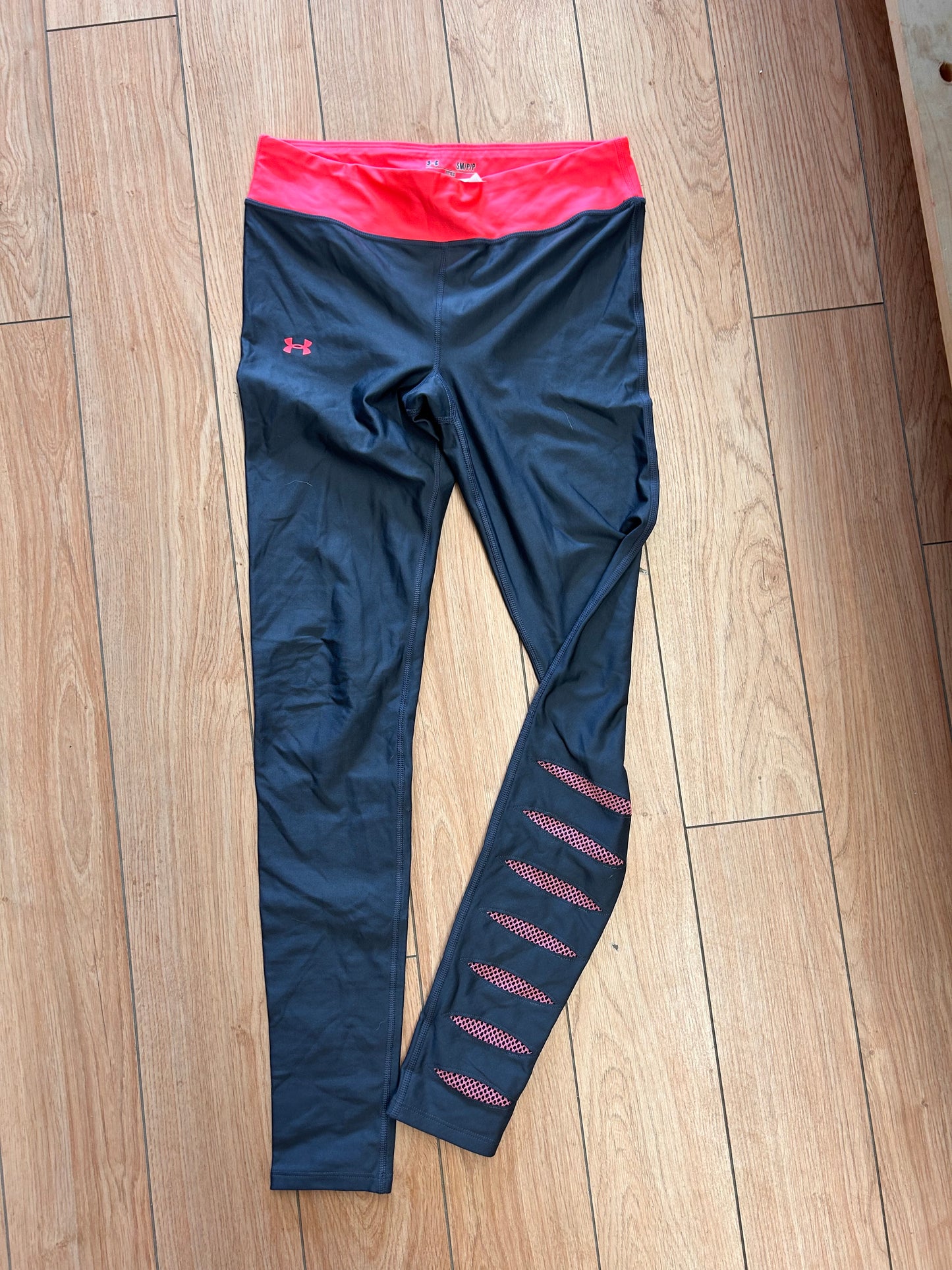 Under armour small grey & pink athletic leggings