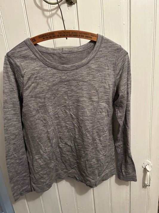 Lululemon 6/8 grey athletic dry quick long sleeve shirt