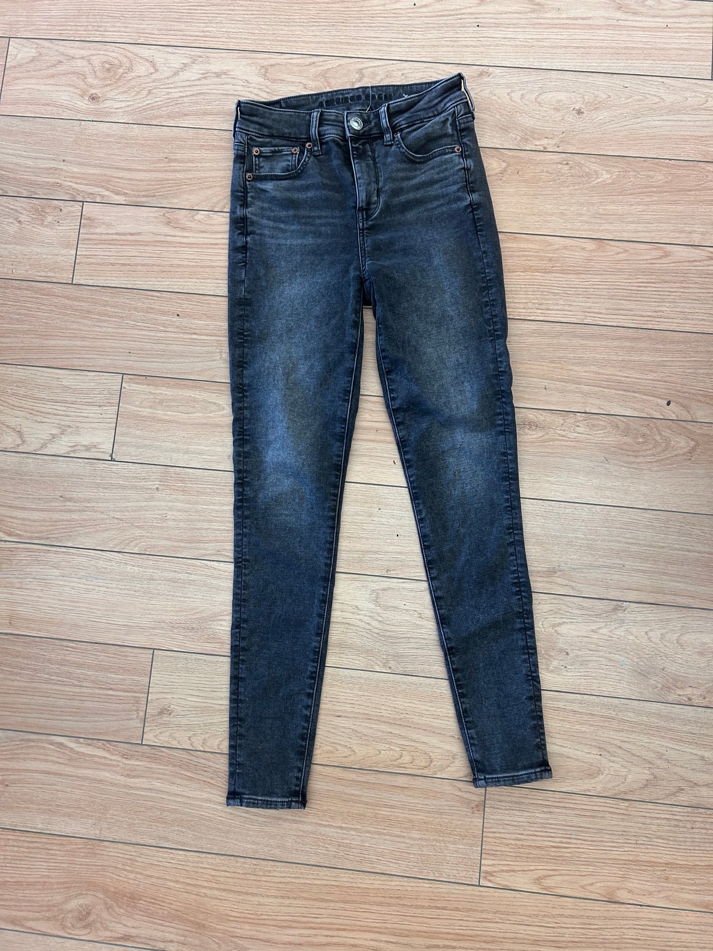 American eagle 4 black denim skinny jeans