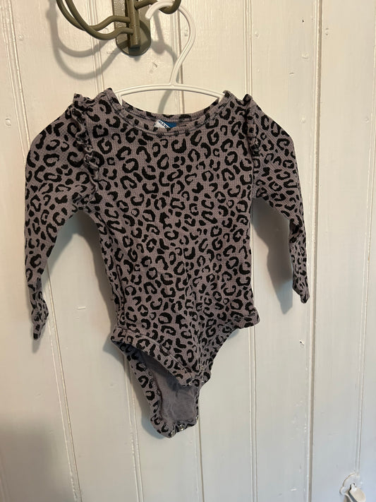 Old navy 12/18m grey cheetah waffle onesie