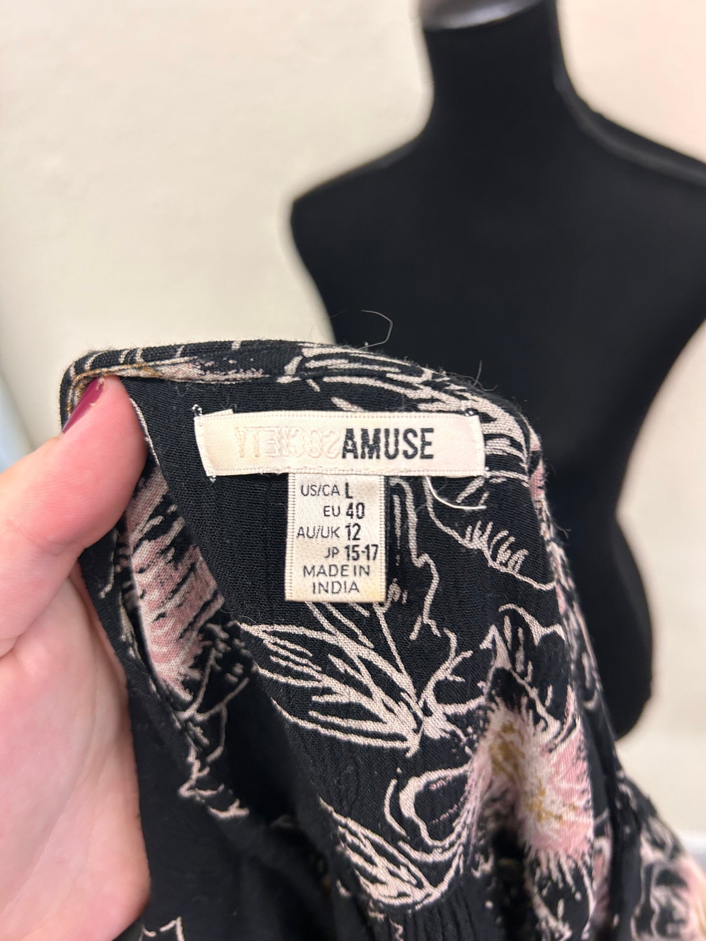 Amuse large black & tan floral blouse