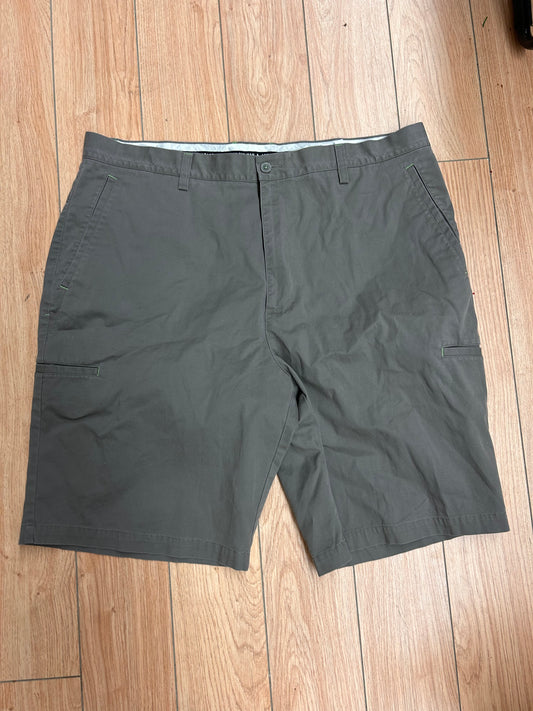 Ash worth mens 40 brown shorts