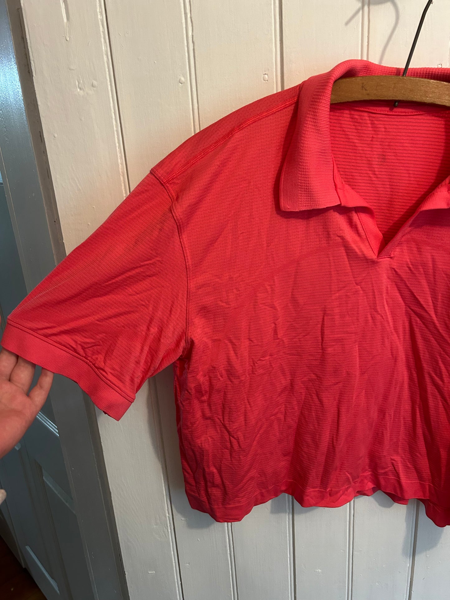Lululemon 8/10 pink striped cropped polo top