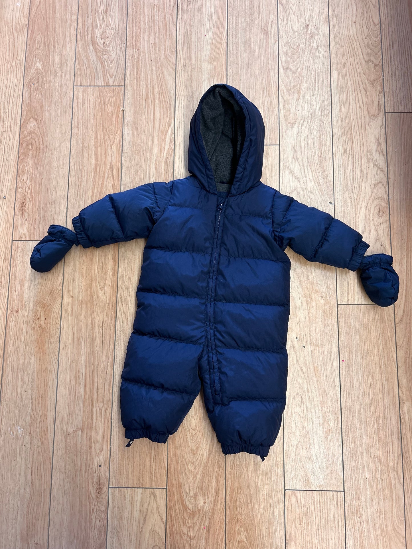 Gap 6/12m navy blue snowsuit