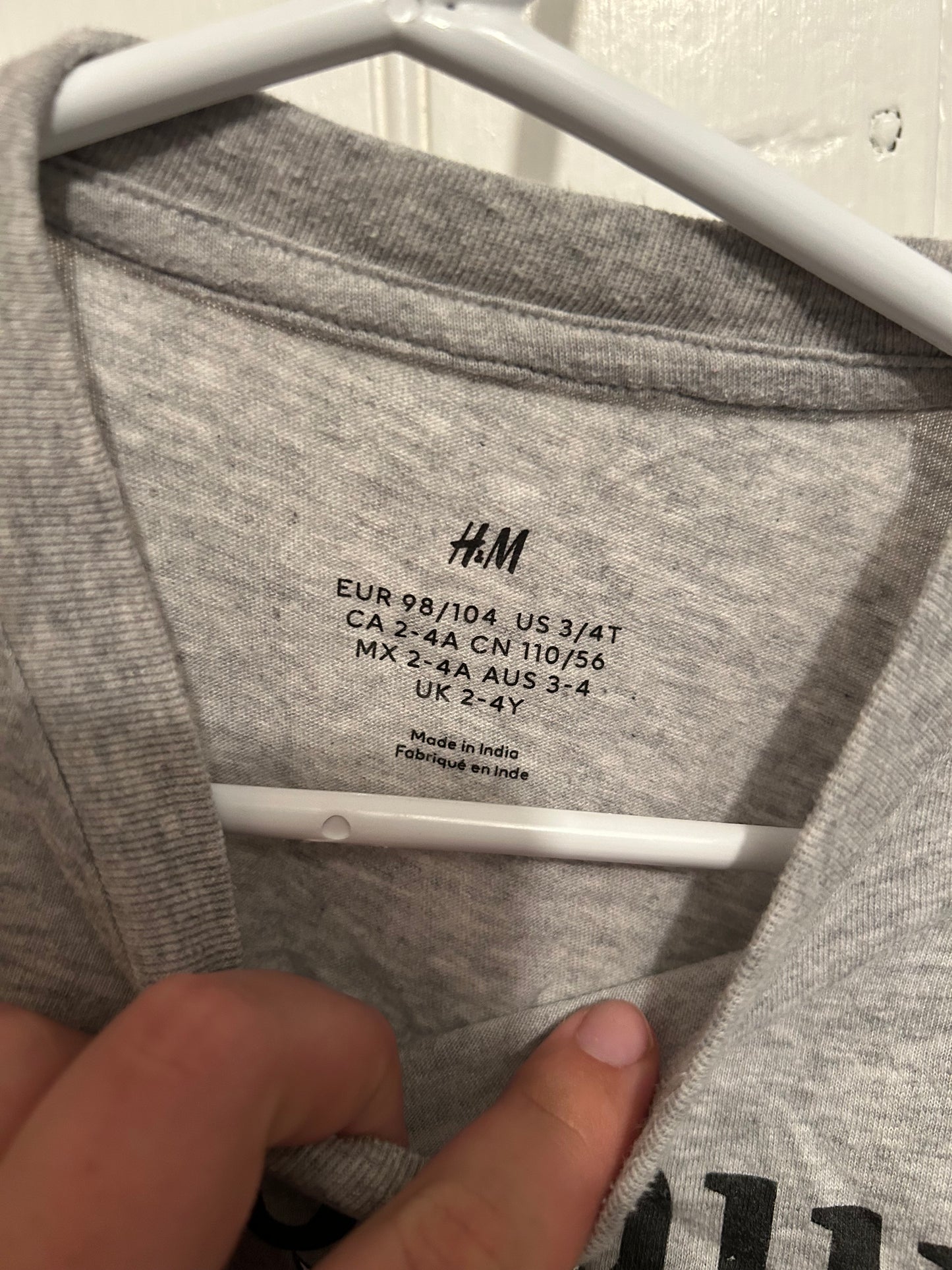 H&M 3/4t grey Dino top