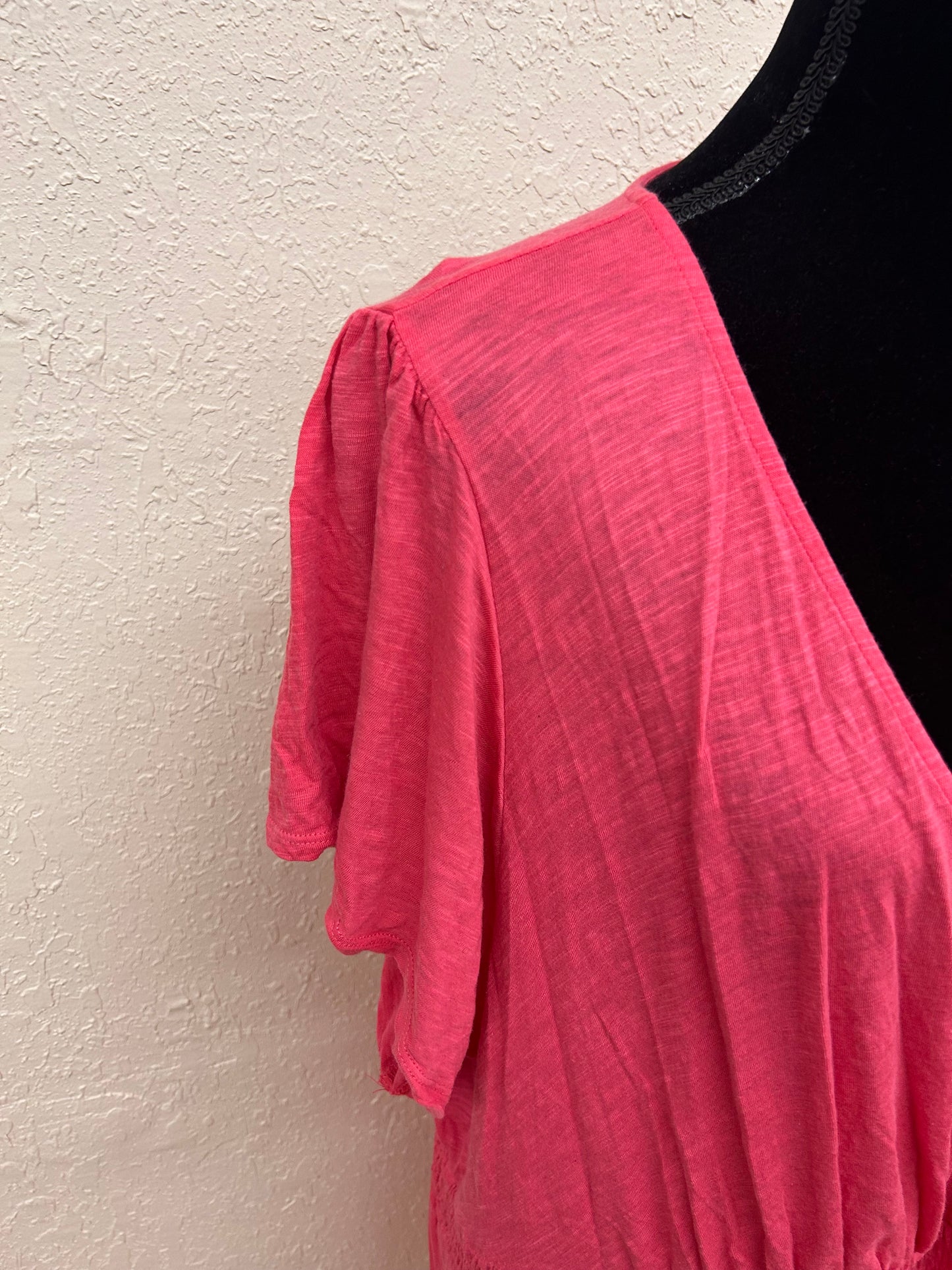 Torrid 3x pink vneck ruffle tunic