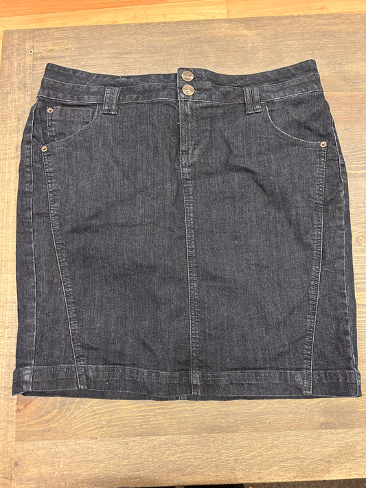 Revolution by Ricki’s 16 dark wash denim skirt